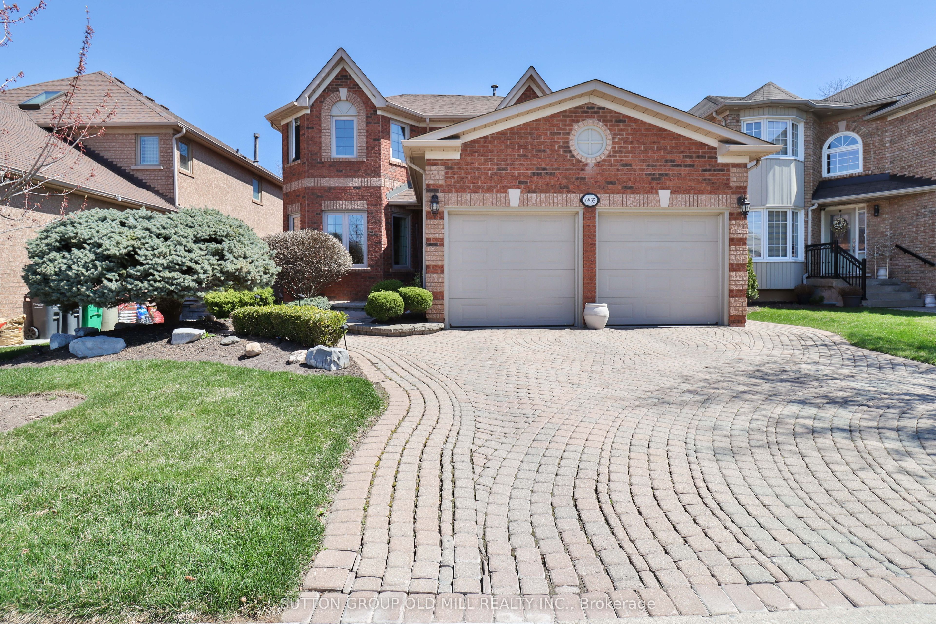 6835 Forest Park Drive, Mississauga, ON L5N 6X5