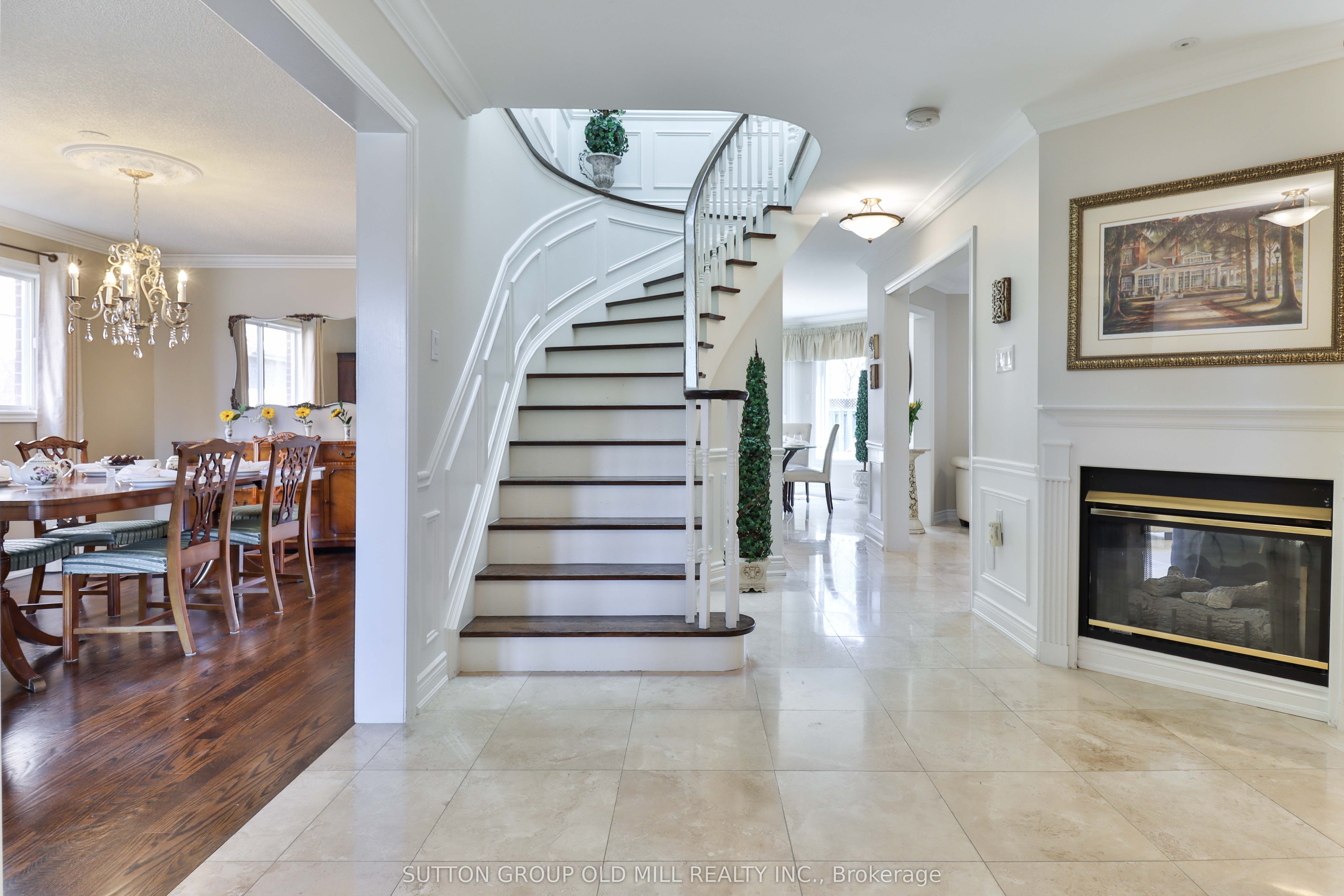 6835 Forest Park Drive, Mississauga, ON L5N 6X5 photo 4