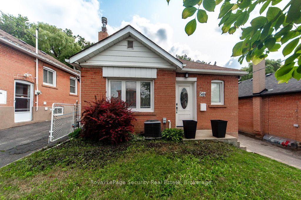 569 McRoberts Avenue, Toronto, ON M6E 4R5