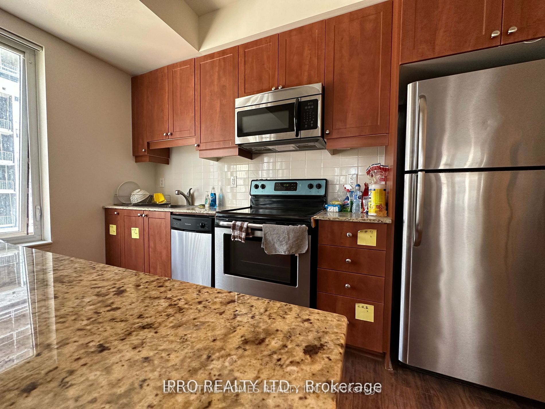 385 Prince Of Wales Drive 423, Mississauga, ON L5B 0C6 photo 2