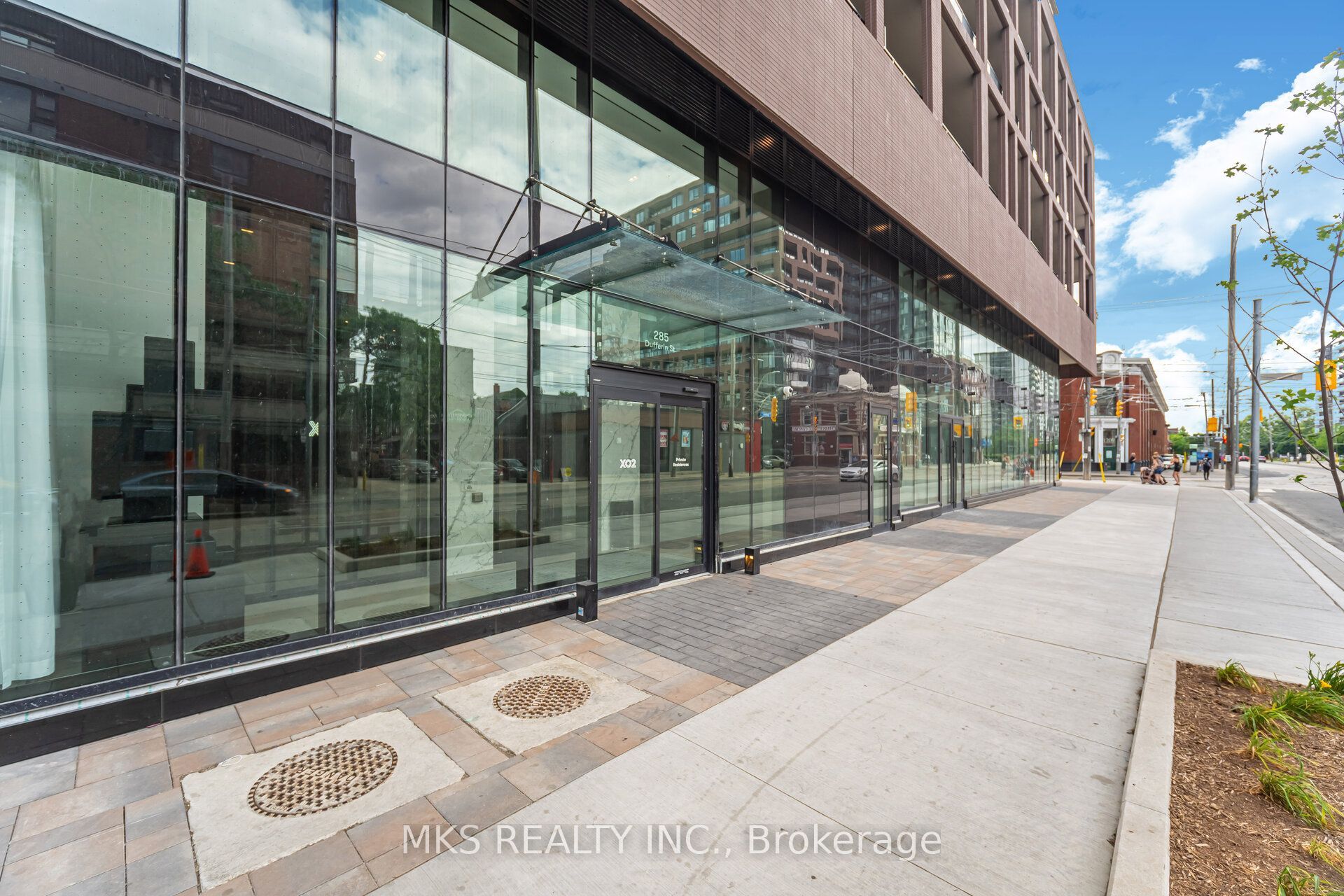 285 Dufferin Street 621, Toronto, ON M6K 0J2 photo 2