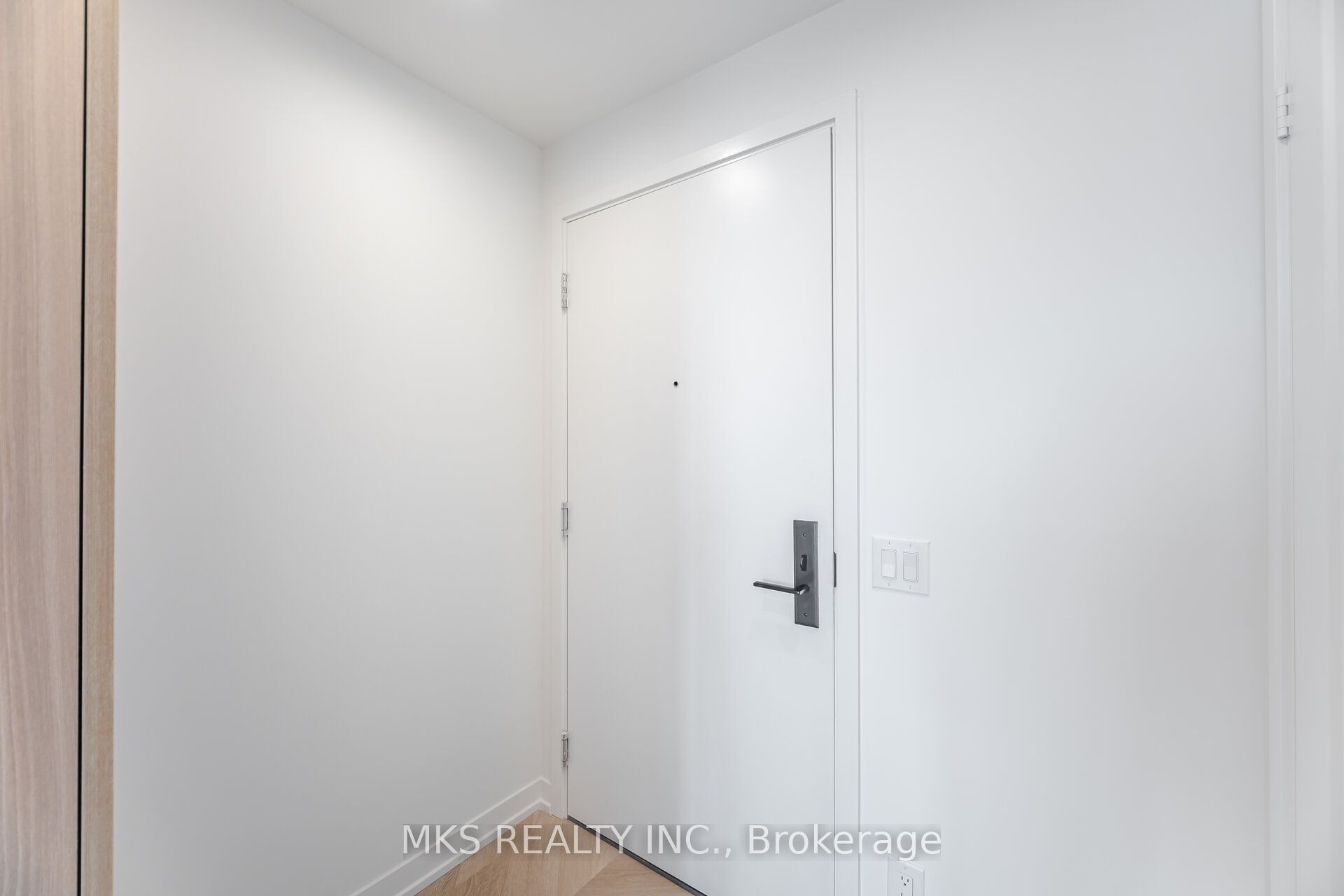 285 Dufferin Street 621, Toronto, ON M6K 0J2 photo 5