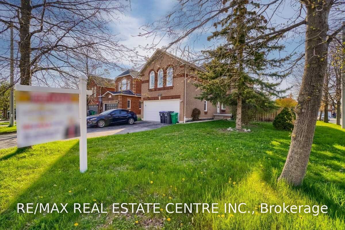 3725 Althorpe Circle, Mississauga, ON L5N 7G5 photo 3