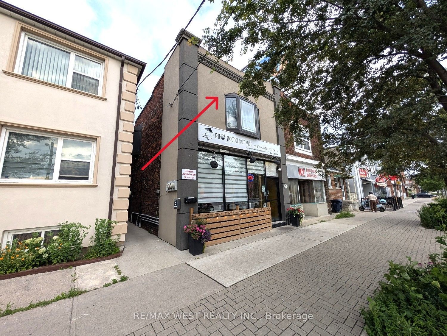 1761 Keele Street Apt 2, Toronto, ON M6M 3W9 photo 2