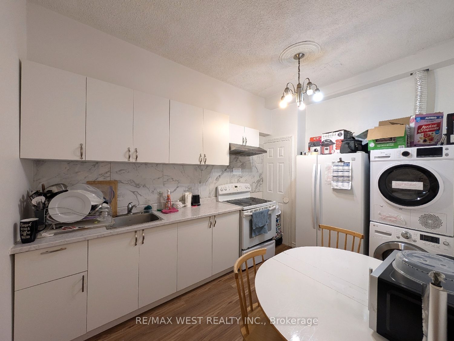 1761 Keele Street Apt 2, Toronto, ON M6M 3W9 photo 5