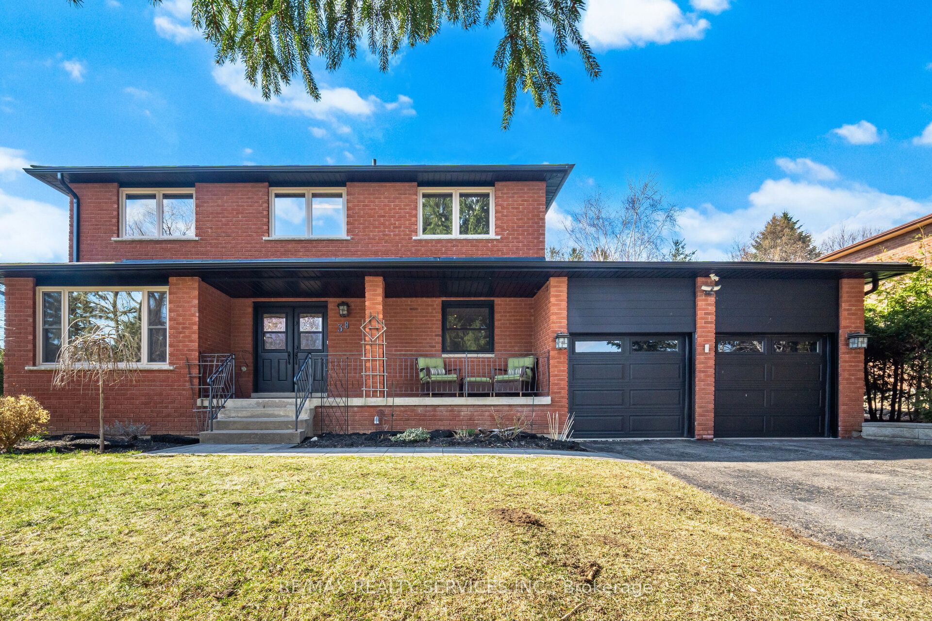 38 Marilyn Street, Caledon, ON L7C 1H5 photo 2
