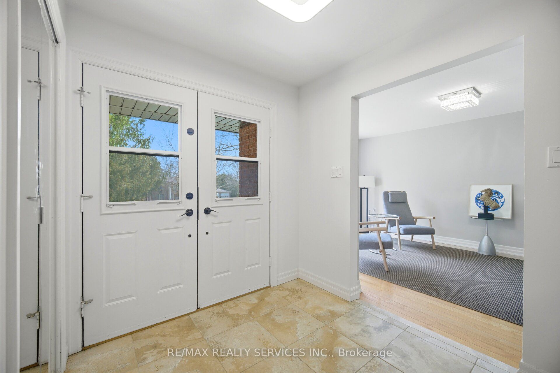 38 Marilyn Street, Caledon, ON L7C 1H5 photo 4