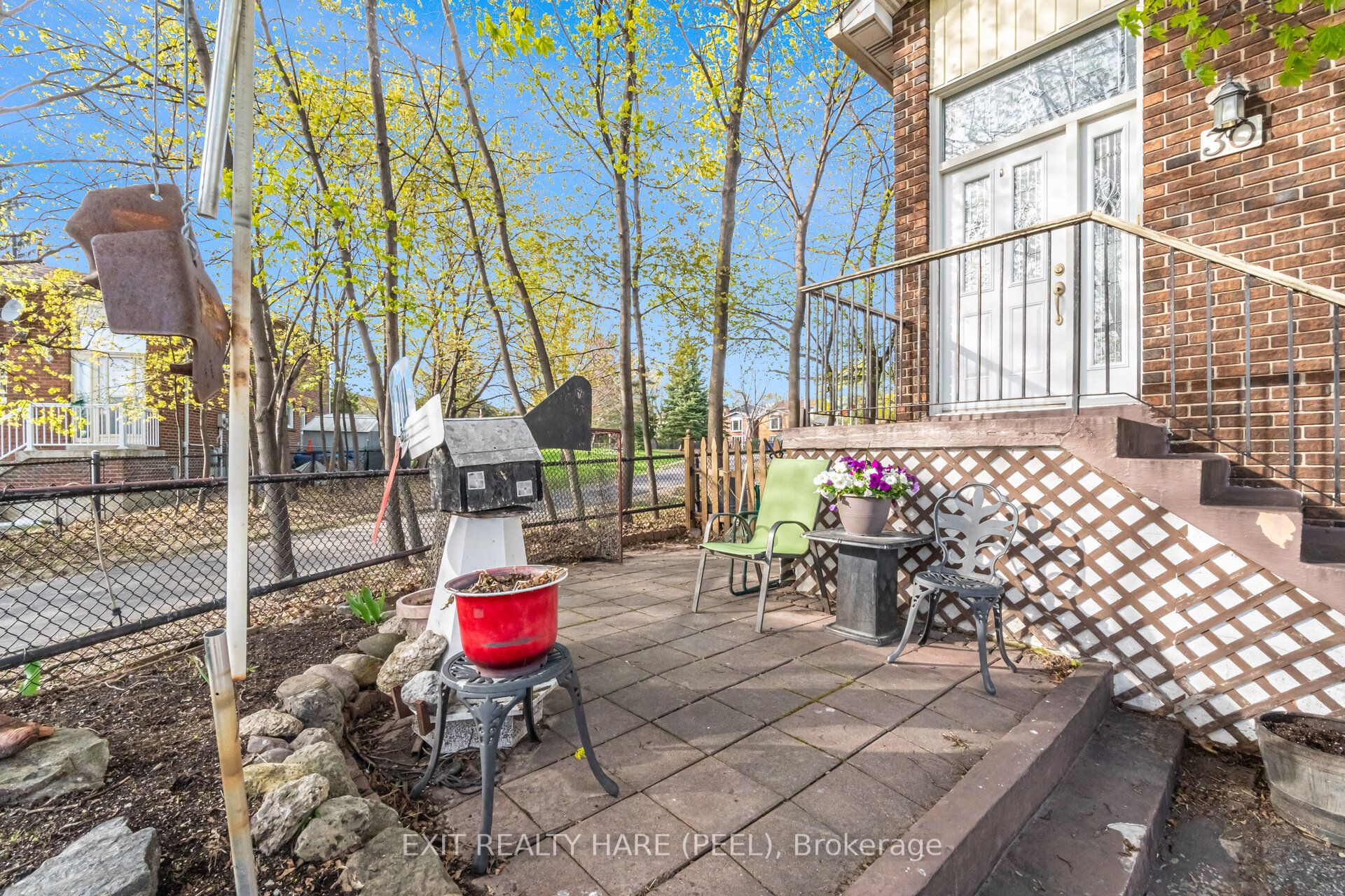 30 Thorsby Court, Brampton, ON L6V 3T9 photo 4