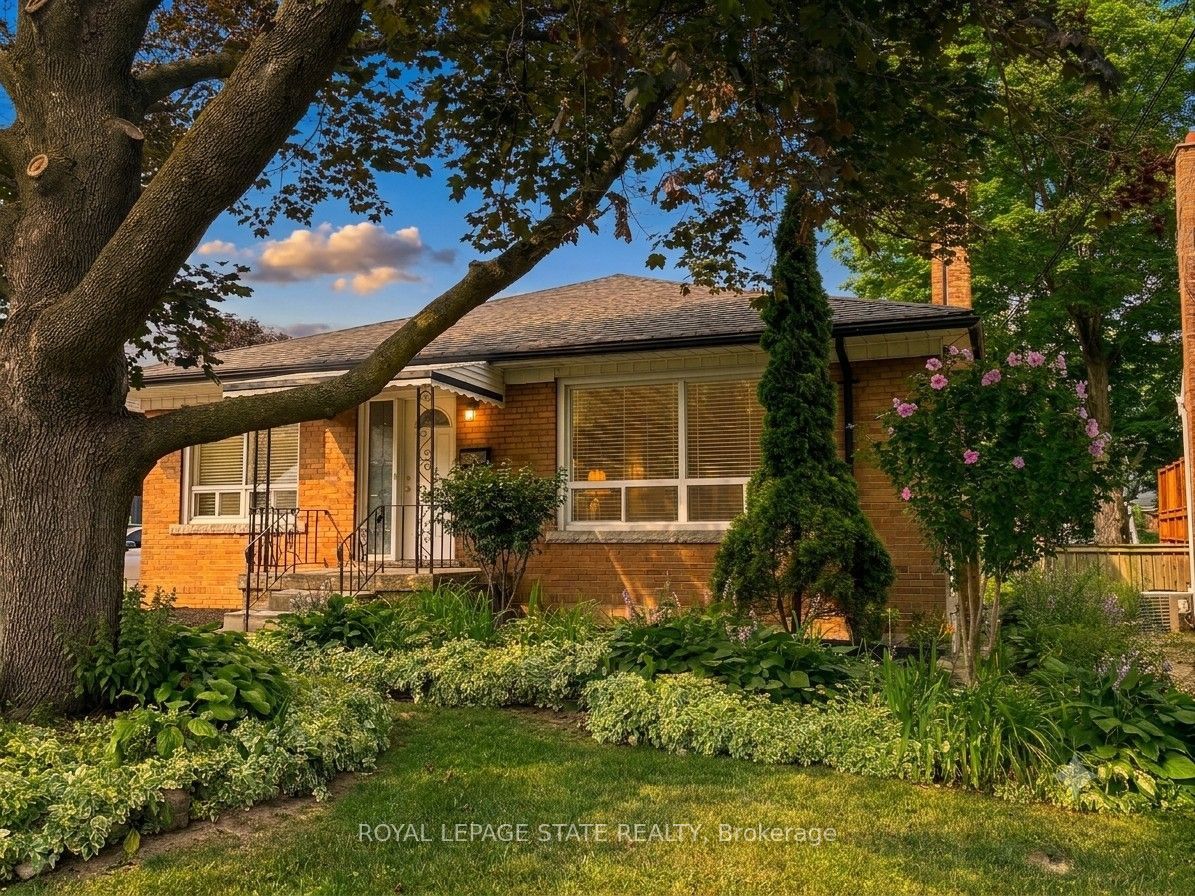 20 Lloyd Manor Road, Toronto, ON M9B 5H6 photo 2