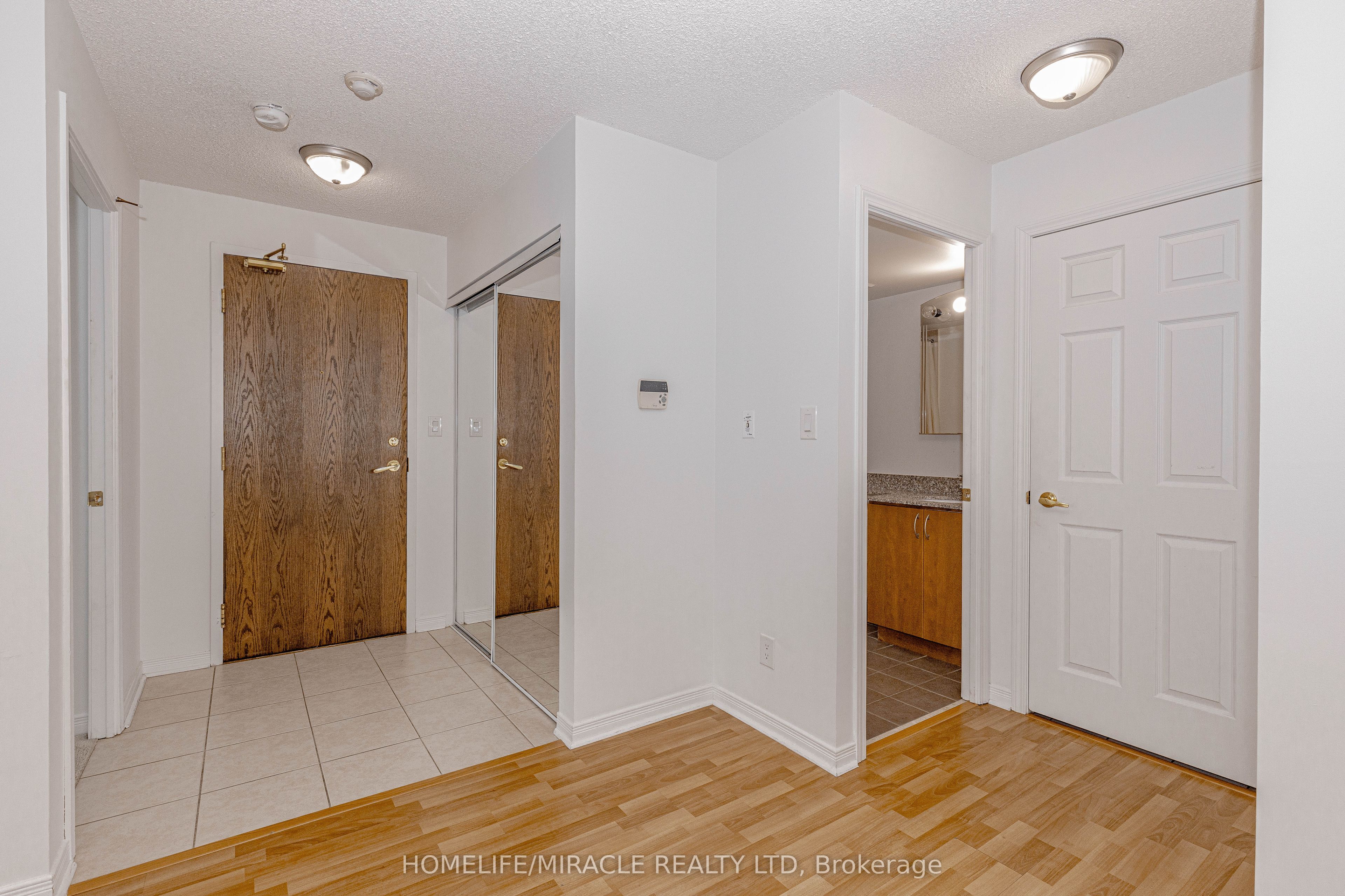 4850 Glen Erin Drive 1403, Mississauga, ON L5M 7S1 photo 5