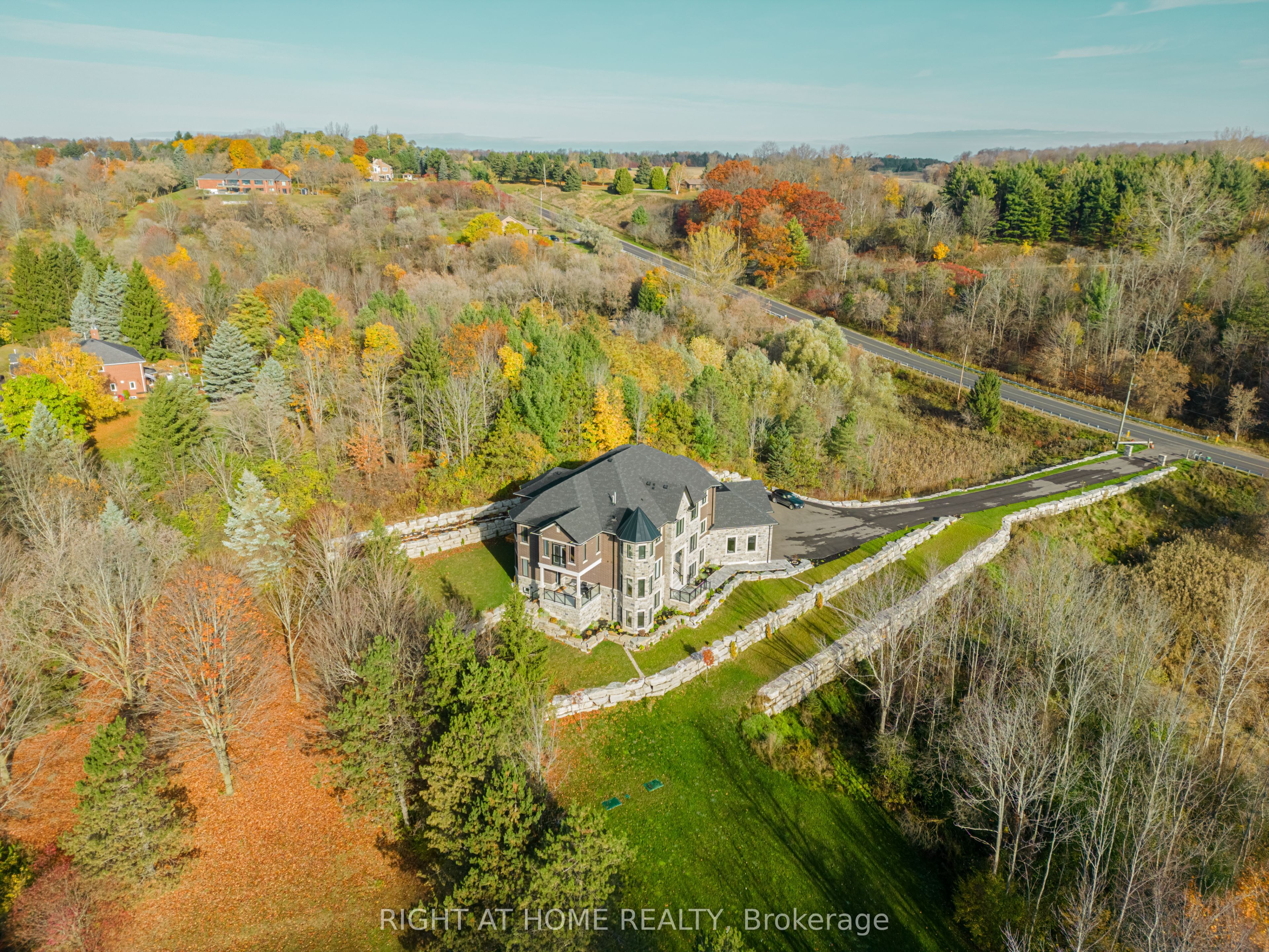 16158 Mount Pleasant Road, Caledon, ON L7E 3M6 photo 2