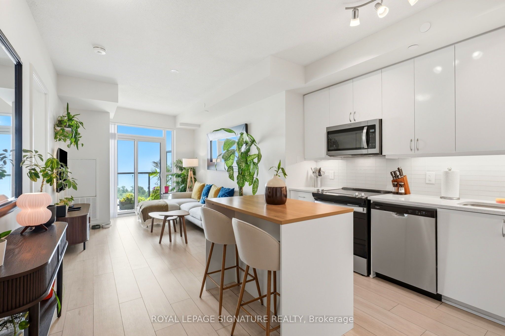 38 Annie Craig Drive 2403, Toronto, ON M8V 0G9 photo 2