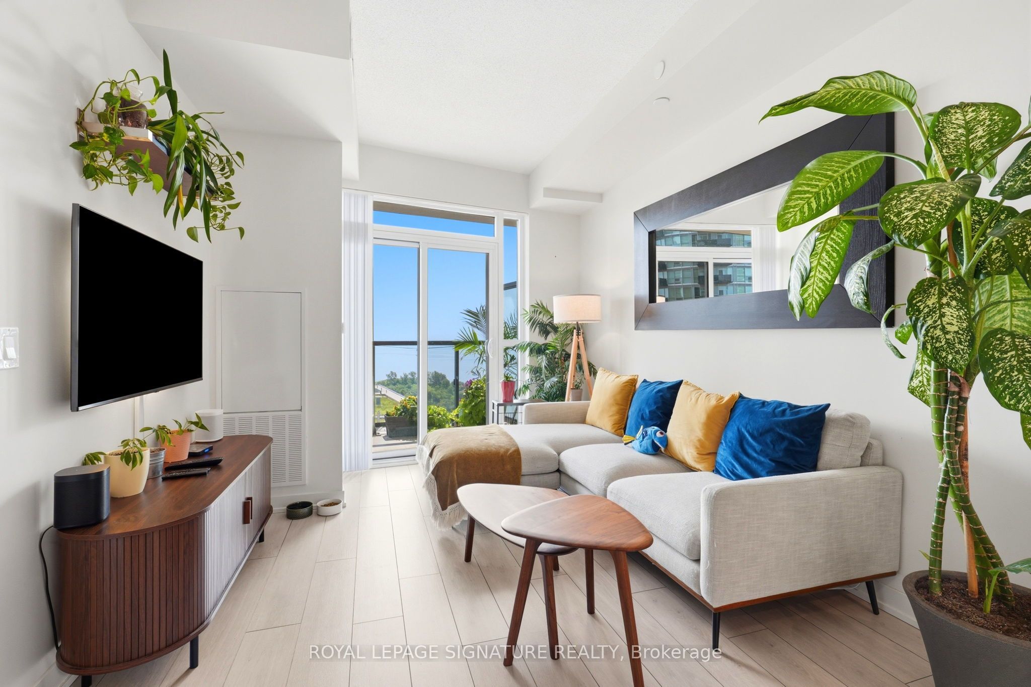 38 Annie Craig Drive 2403, Toronto, ON M8V 0G9 photo 4