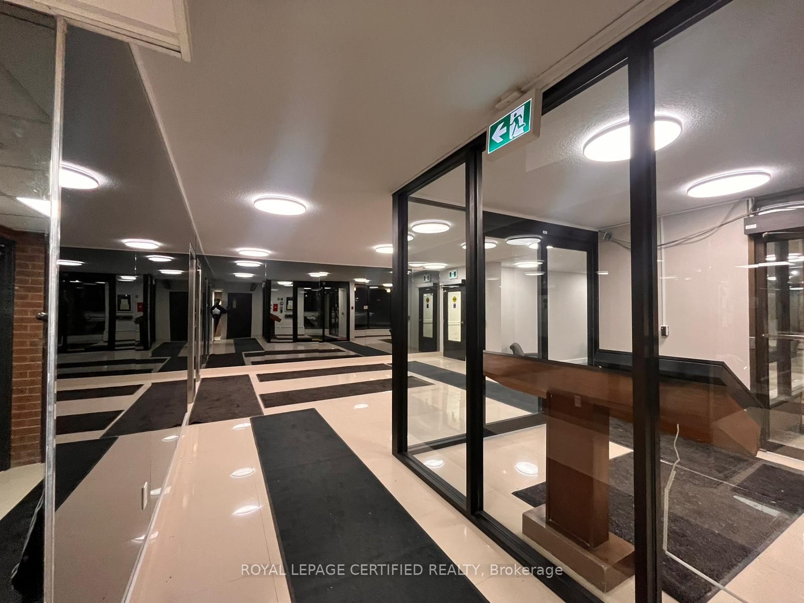 2929 Aquitaine Avenue 1209, Mississauga, ON L5N 2C7 photo 3