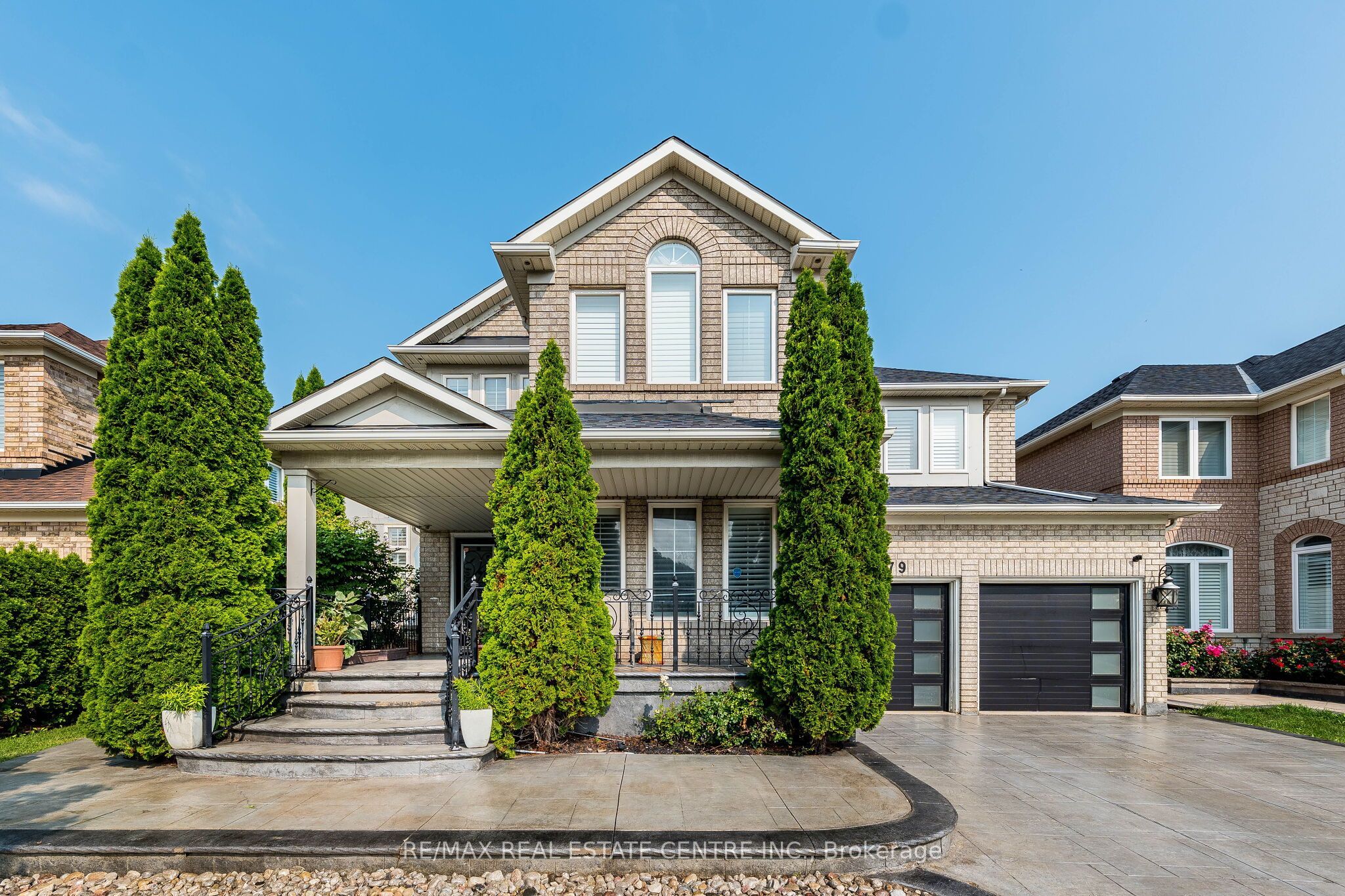 1679 Westbridge Way, Mississauga, ON L5N 7S8