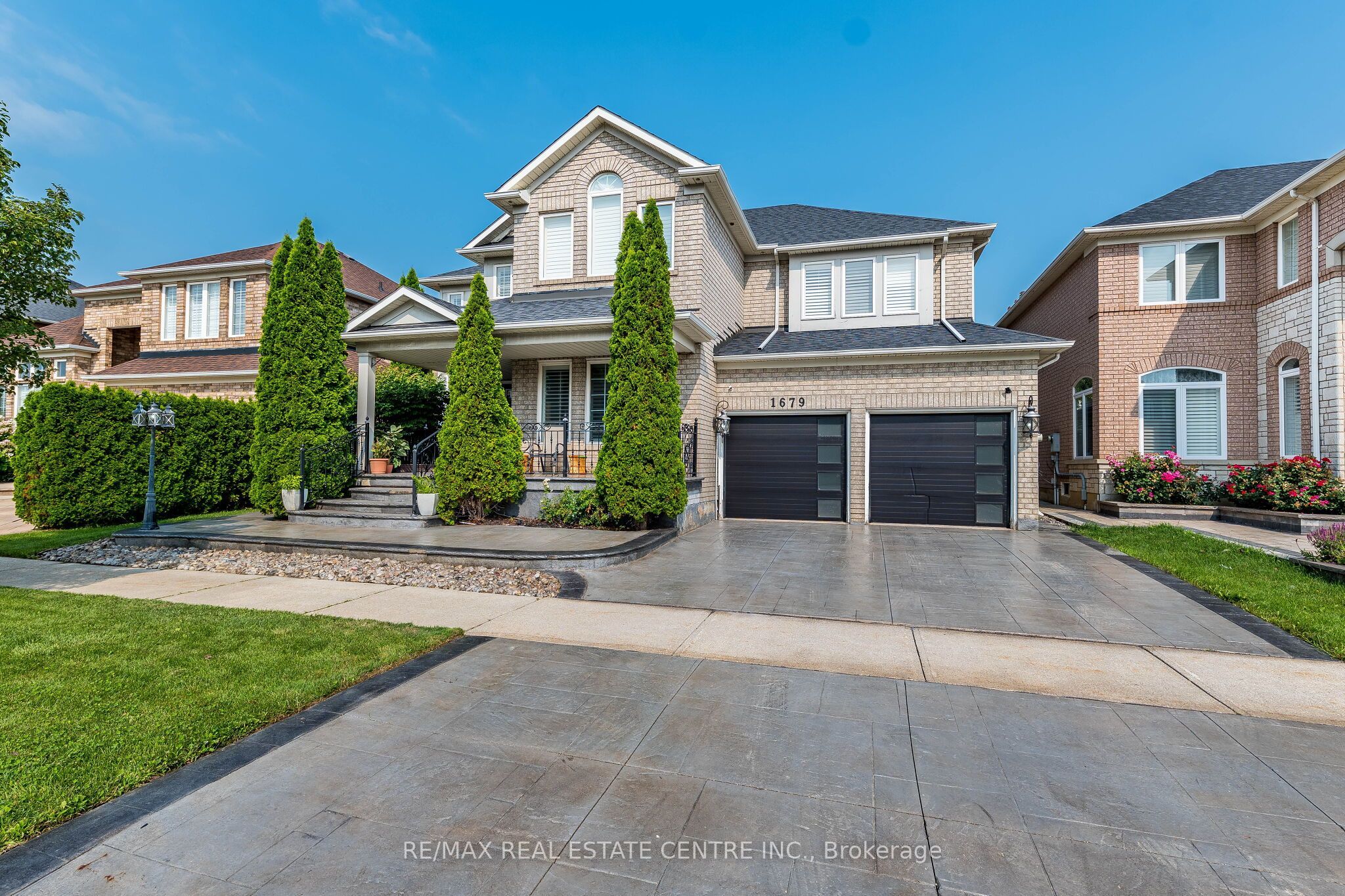 1679 Westbridge Way, Mississauga, ON L5N 7S8 photo 3
