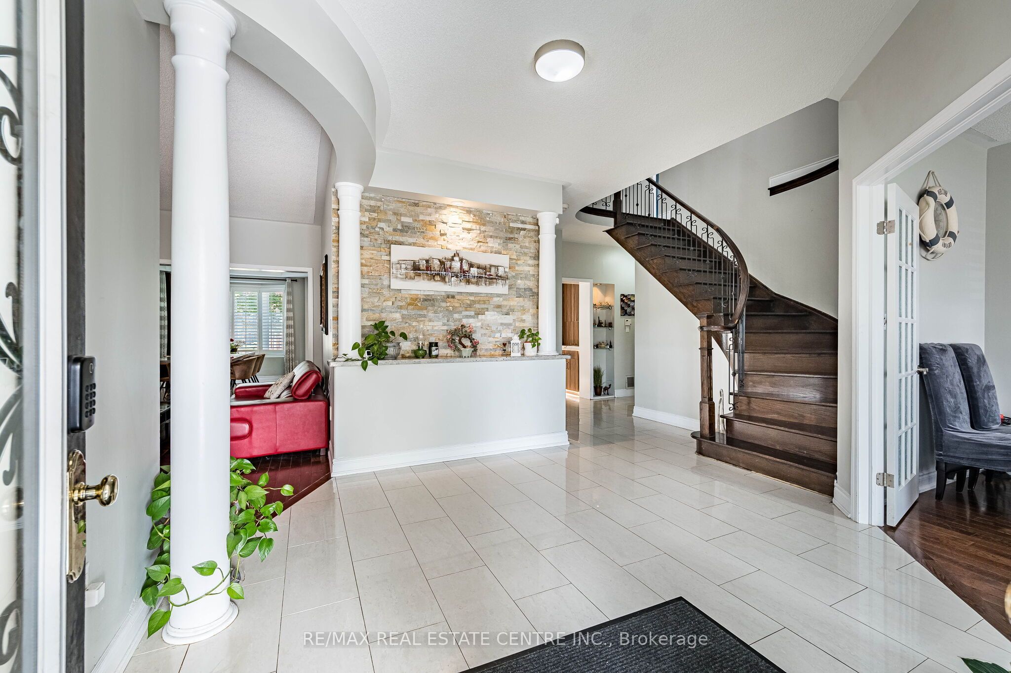 1679 Westbridge Way, Mississauga, ON L5N 7S8 photo 5