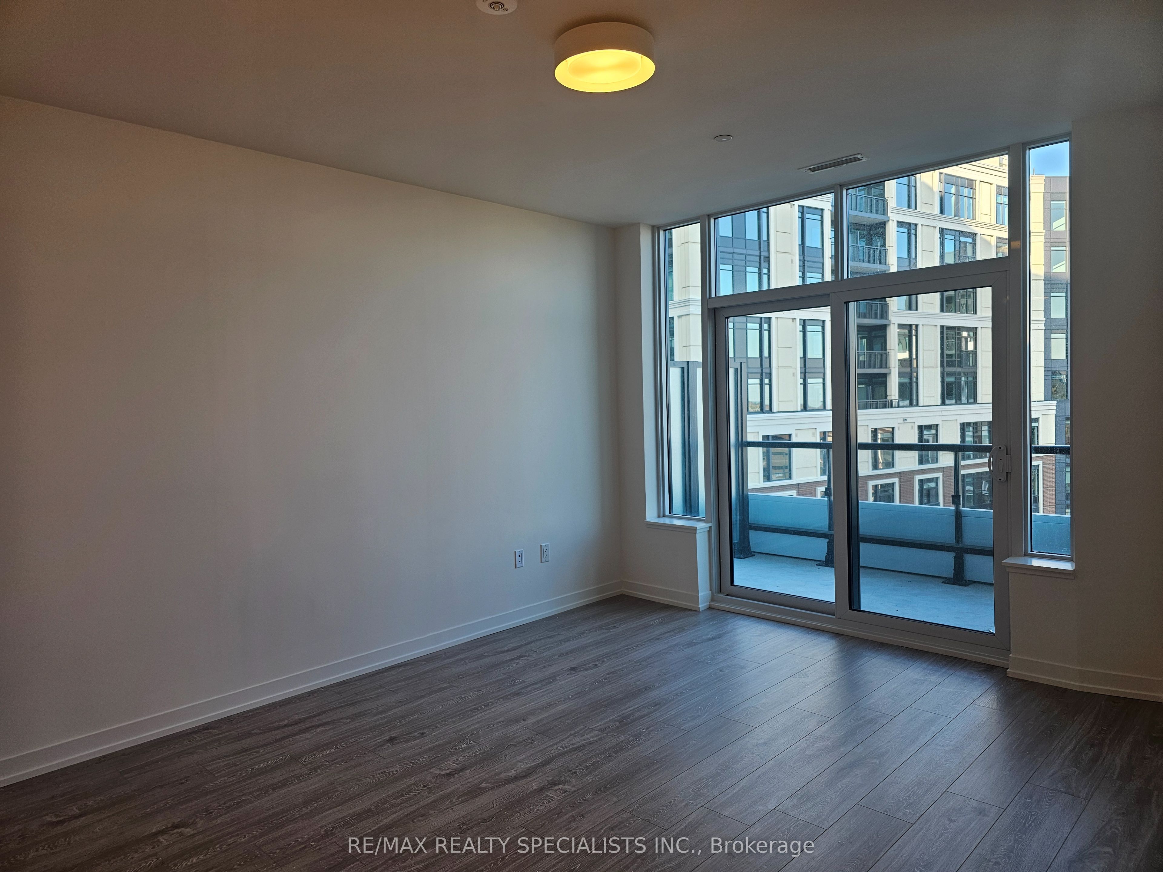 2485 Eglinton Avenue W 712, Mississauga, ON L5M 2T1 photo 5