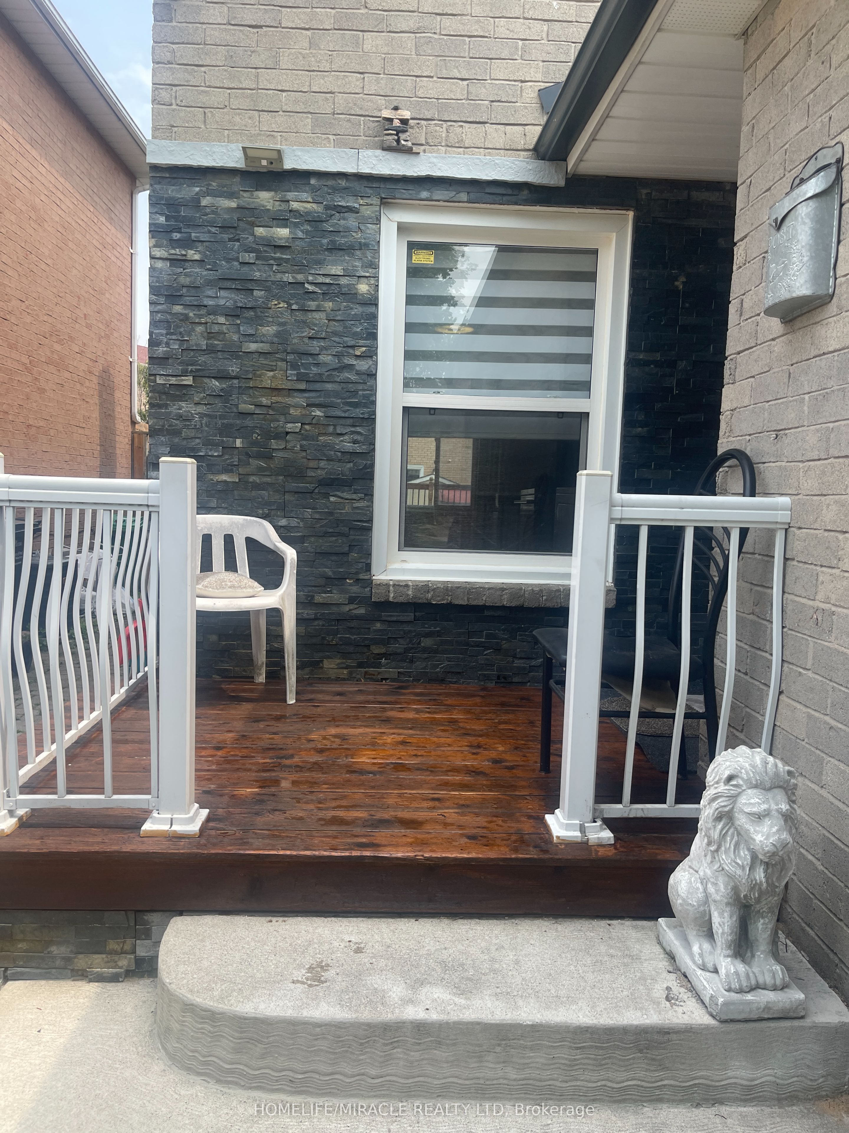 17 WAYNE NICOL Drive, Brampton, ON L6X 3Z2 photo 3