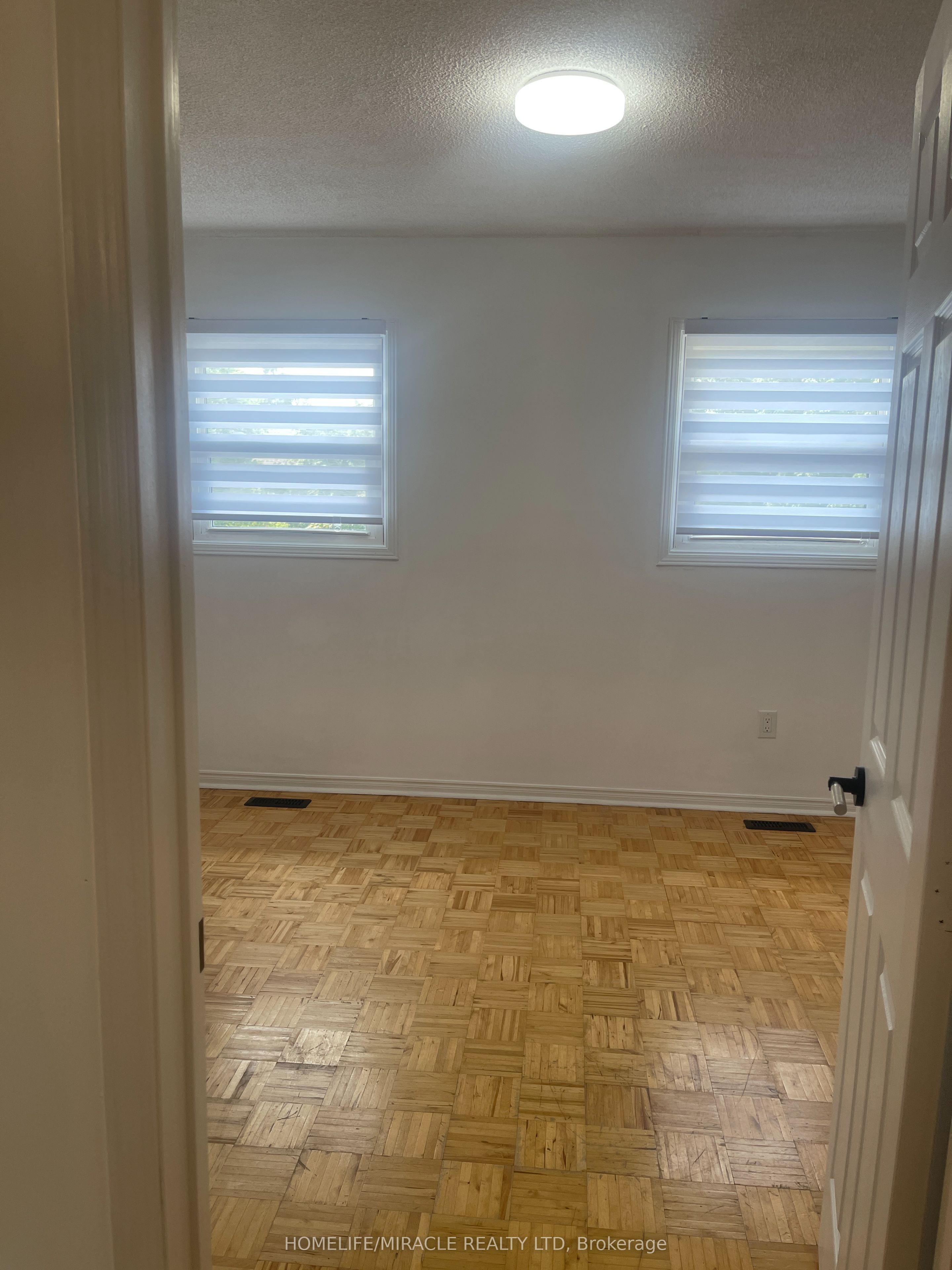 17 WAYNE NICOL Drive, Brampton, ON L6X 3Z2 photo 5