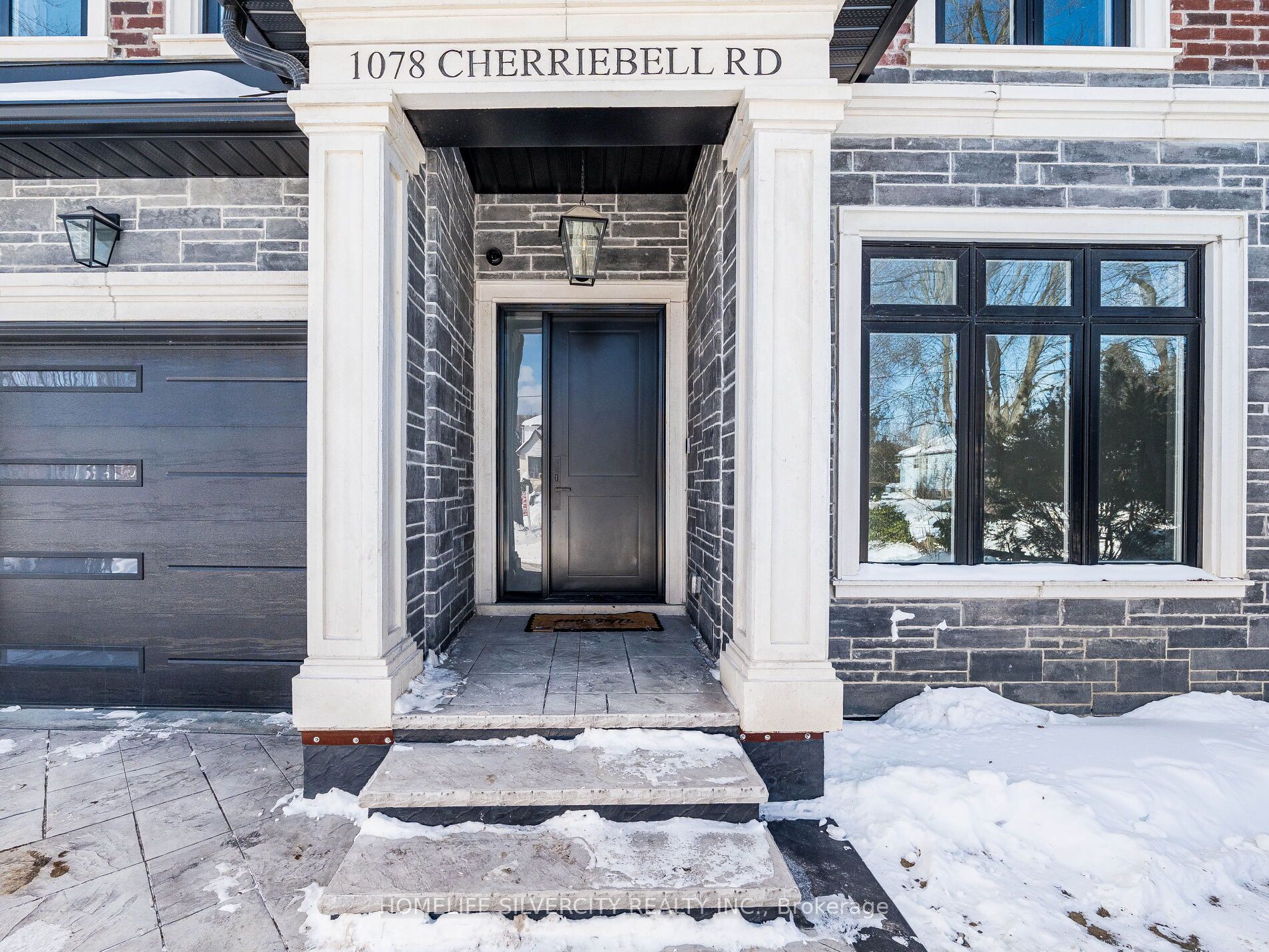 1078 Cherriebell rd Road, Mississauga, ON L5E 2R3 photo 3