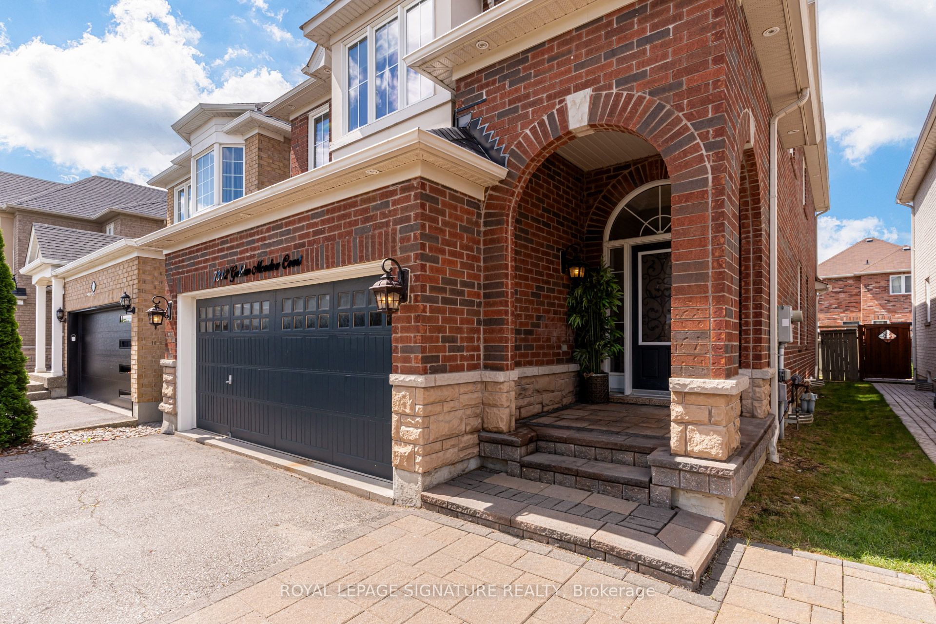 7312 Golden Meadow Court, Mississauga, ON L5W 0B8 photo 4