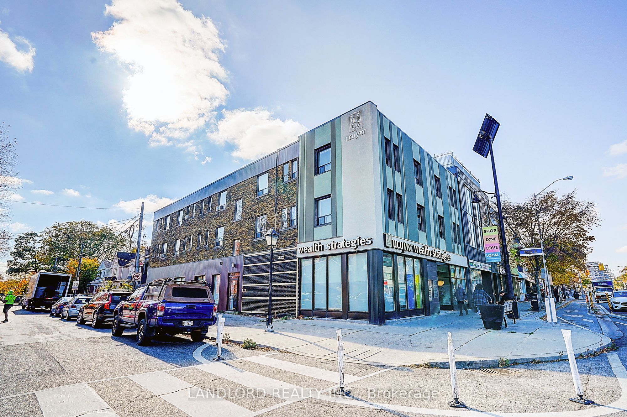 240 Durie Street 201, Toronto, ON M6S 3G1 photo 2