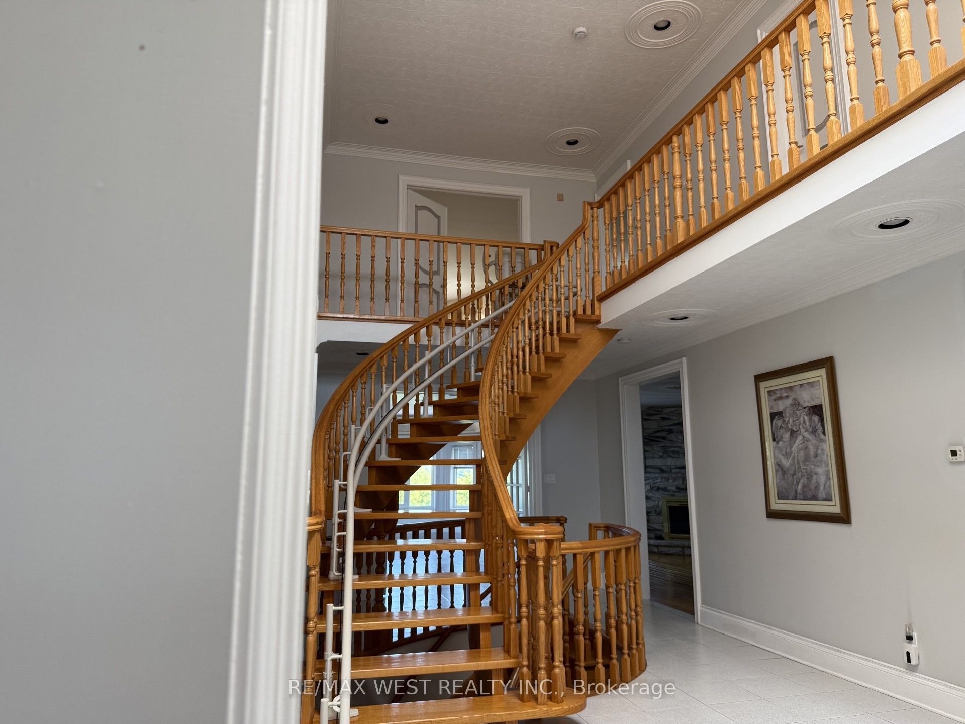 10 Norris Place, Toronto, ON M9M 1K6 photo 4