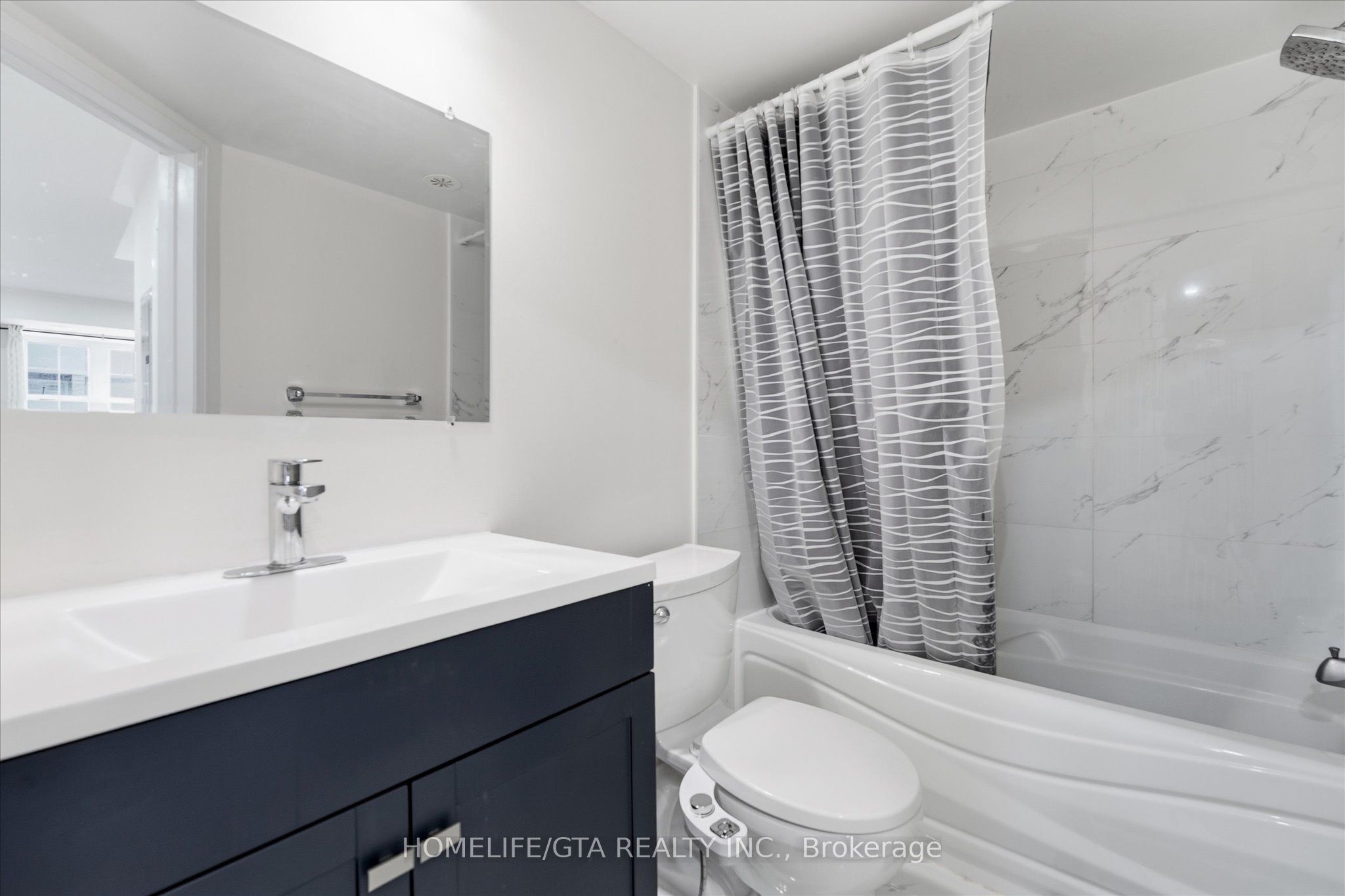 157 Isaac Devins Boulevard 3, Toronto, ON M9M 0C5 photo 5