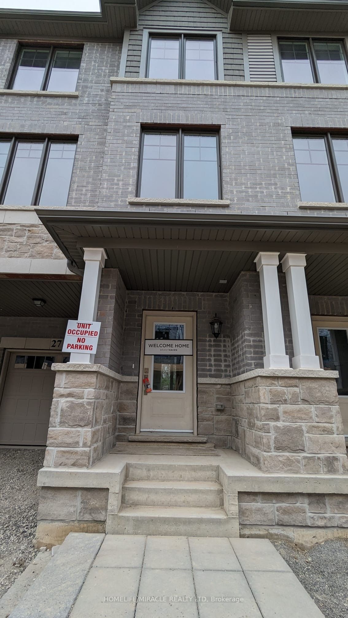 27 Folcroft Street, Brampton, ON L6Y 6L3