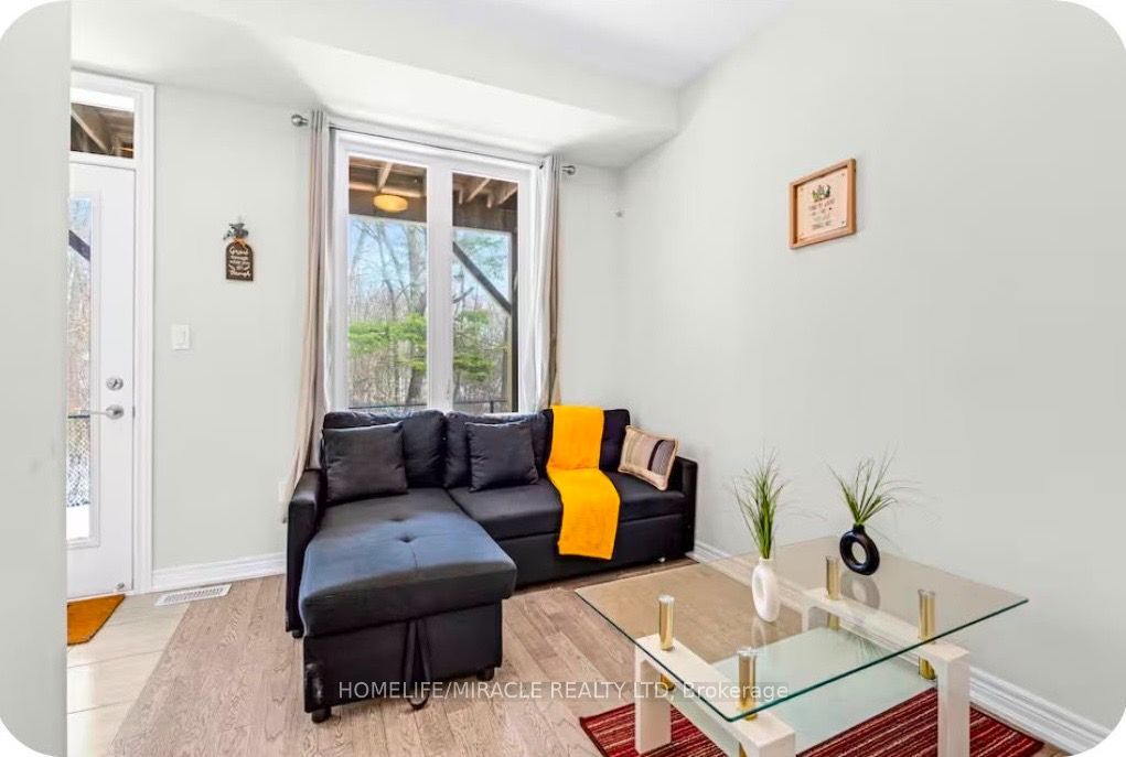 27 Folcroft Street, Brampton, ON L6Y 6L3 photo 3
