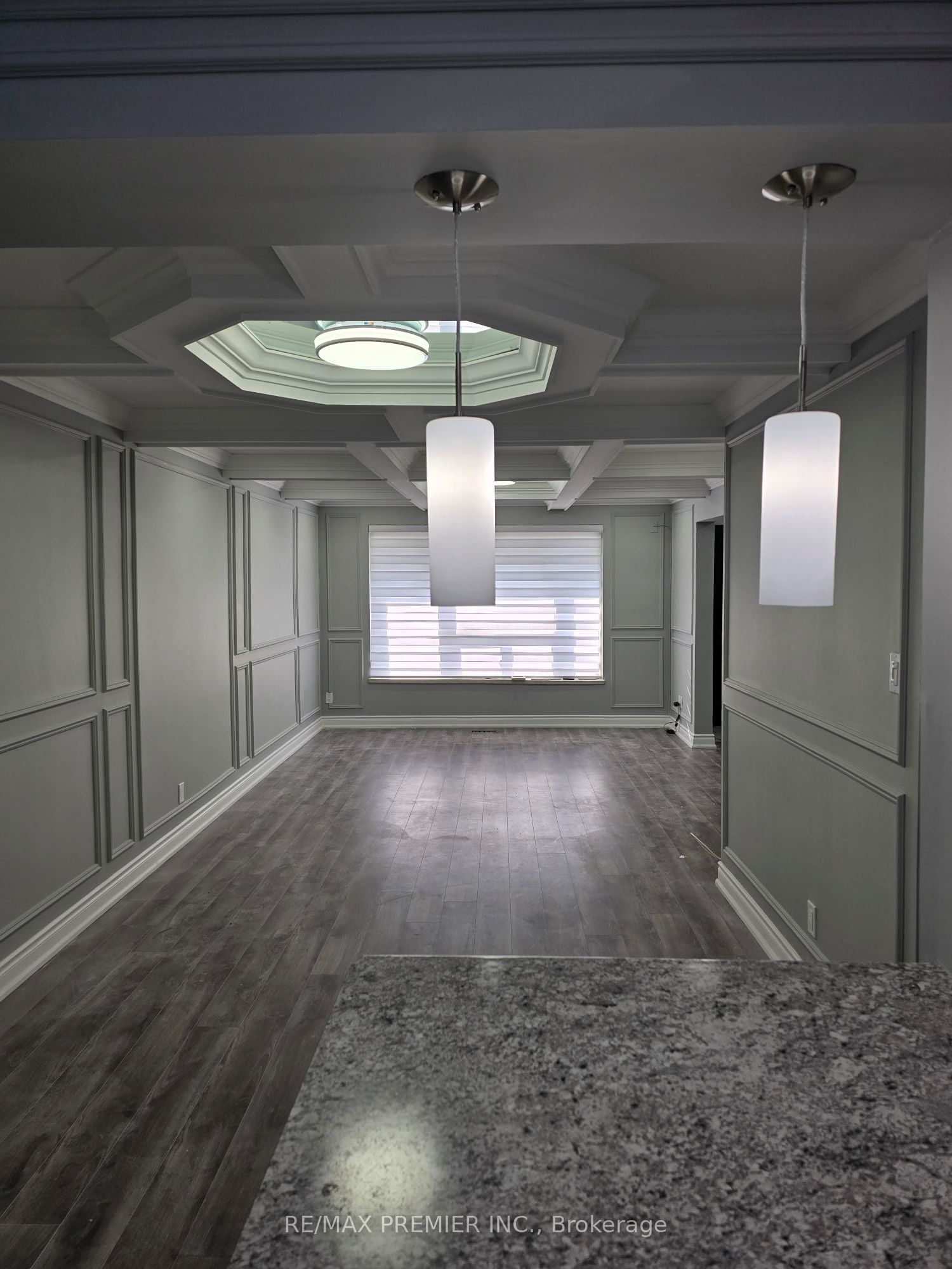 21 Elnathan Crescent Main, Toronto, ON M9L 2G2 photo 5