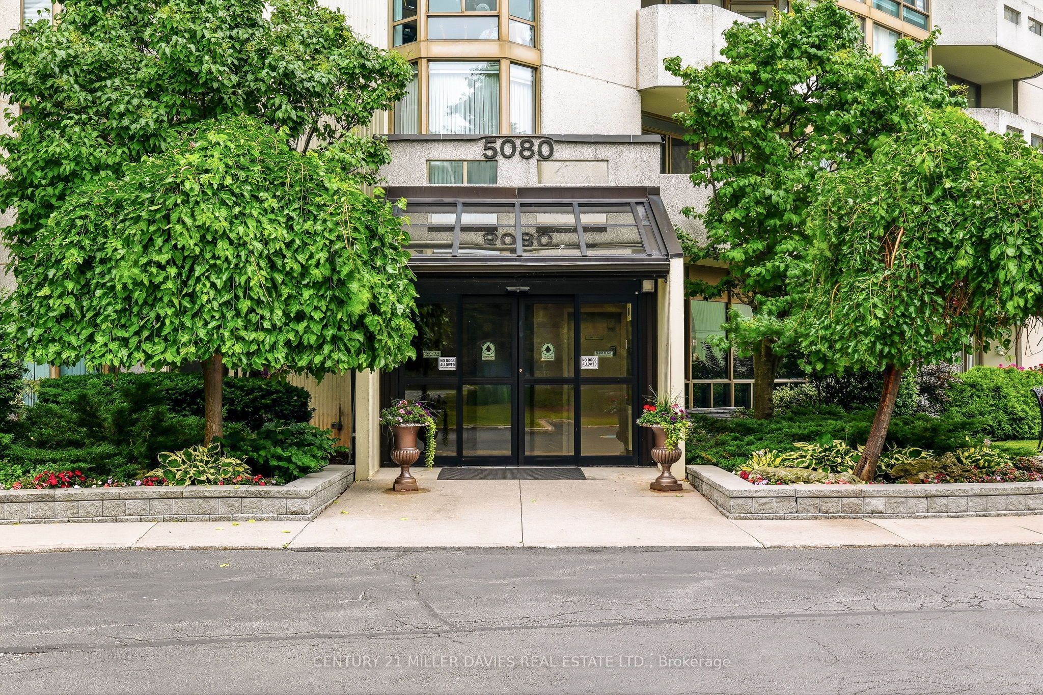 5080 Pinedale Avenue 303, Burlington, ON L7L 5V7 photo 2