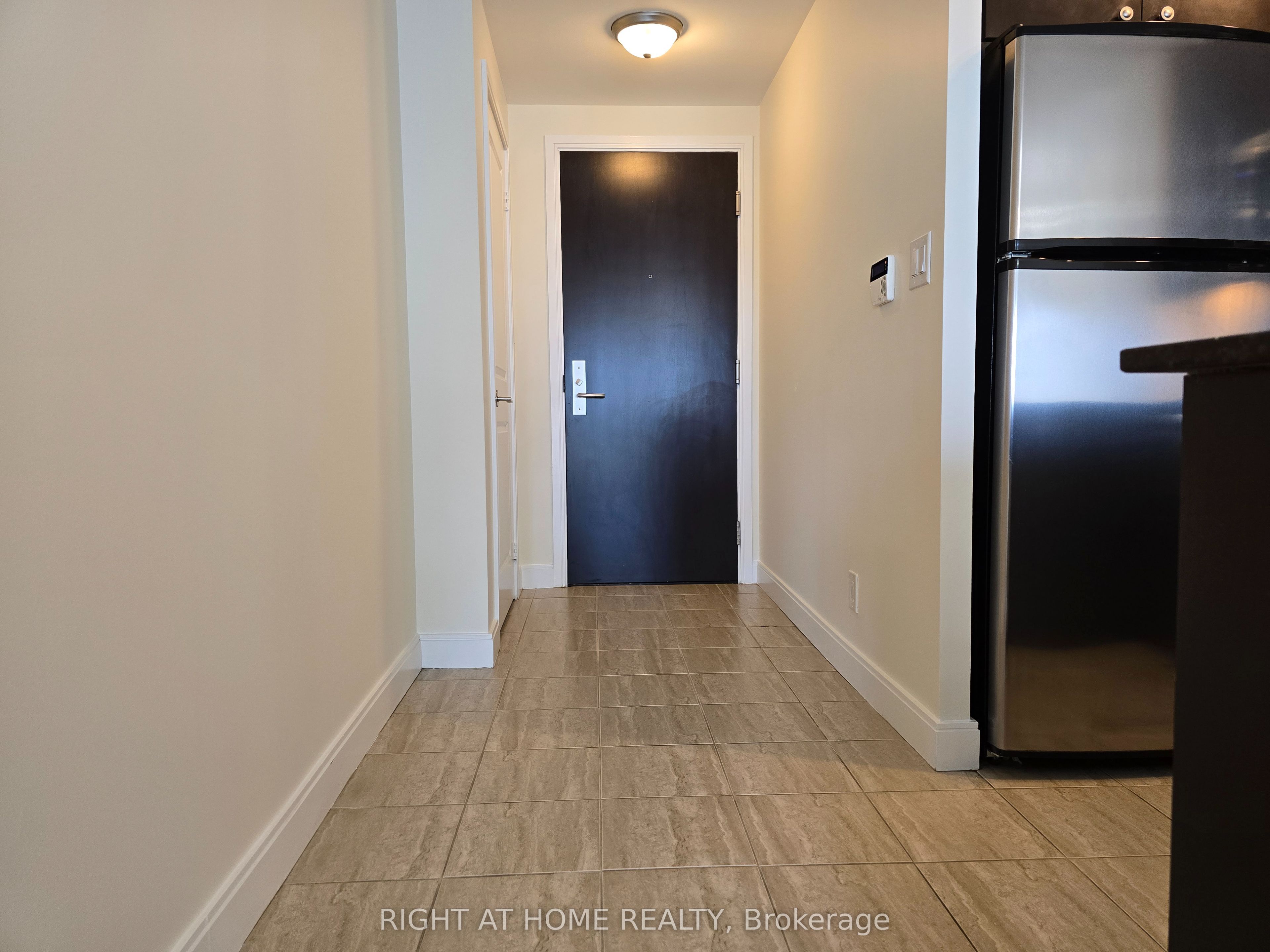 50 Absolute Avenue 1605, Mississauga, ON L4Z 0A8 photo 2