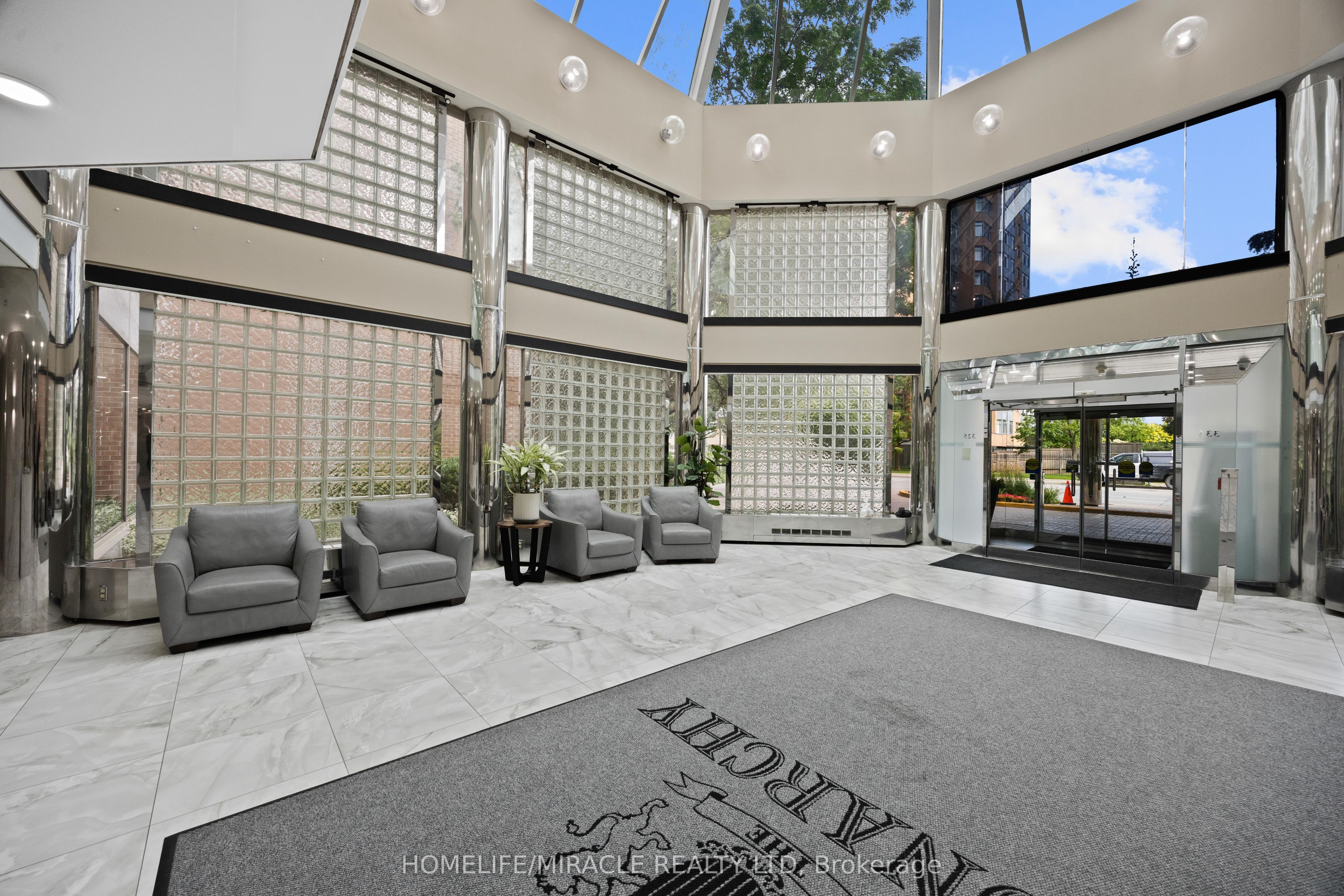 325 Webb Drive 406, Mississauga, ON L5B 3Z9 photo 3