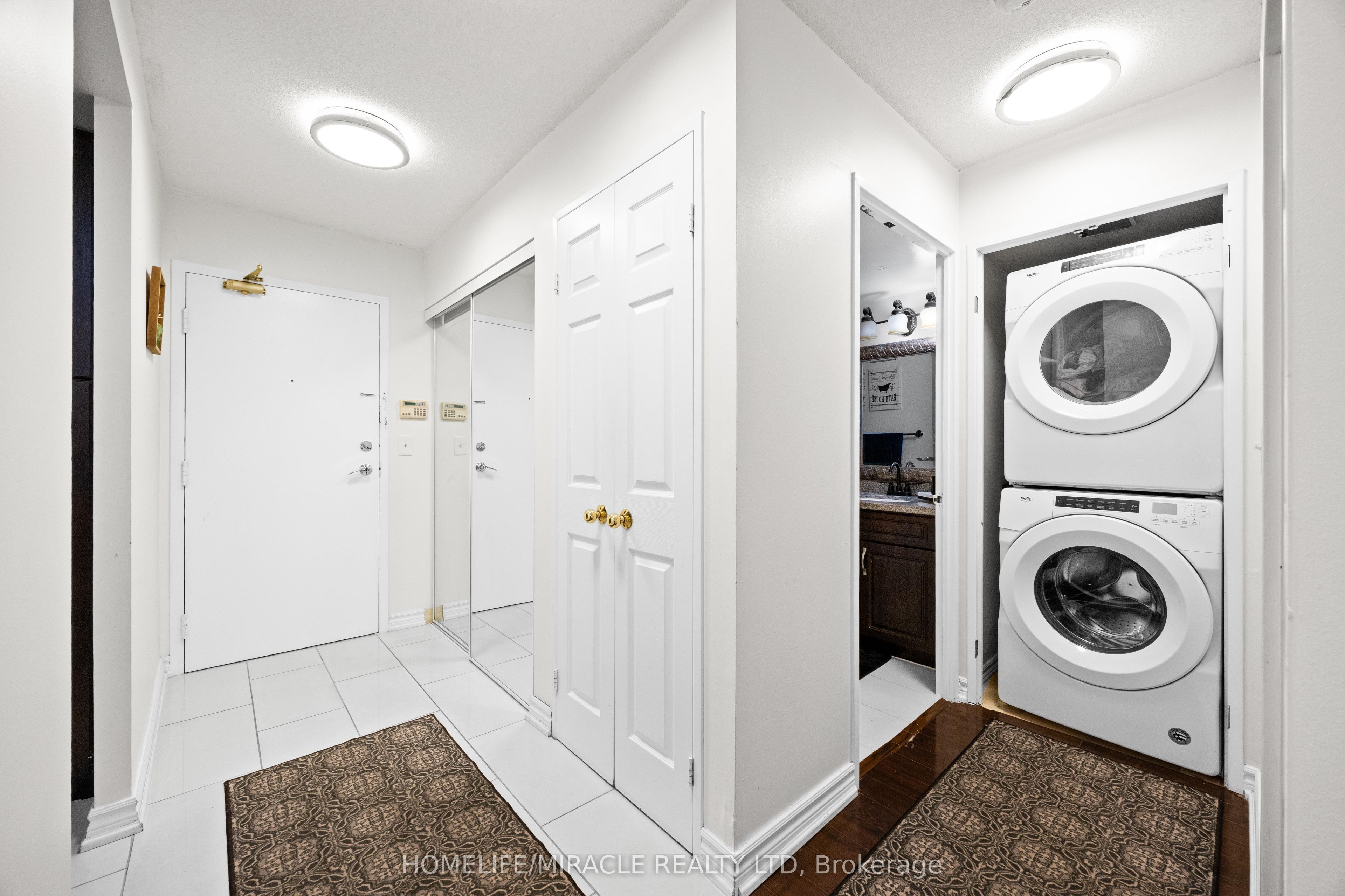 325 Webb Drive 406, Mississauga, ON L5B 3Z9 photo 5