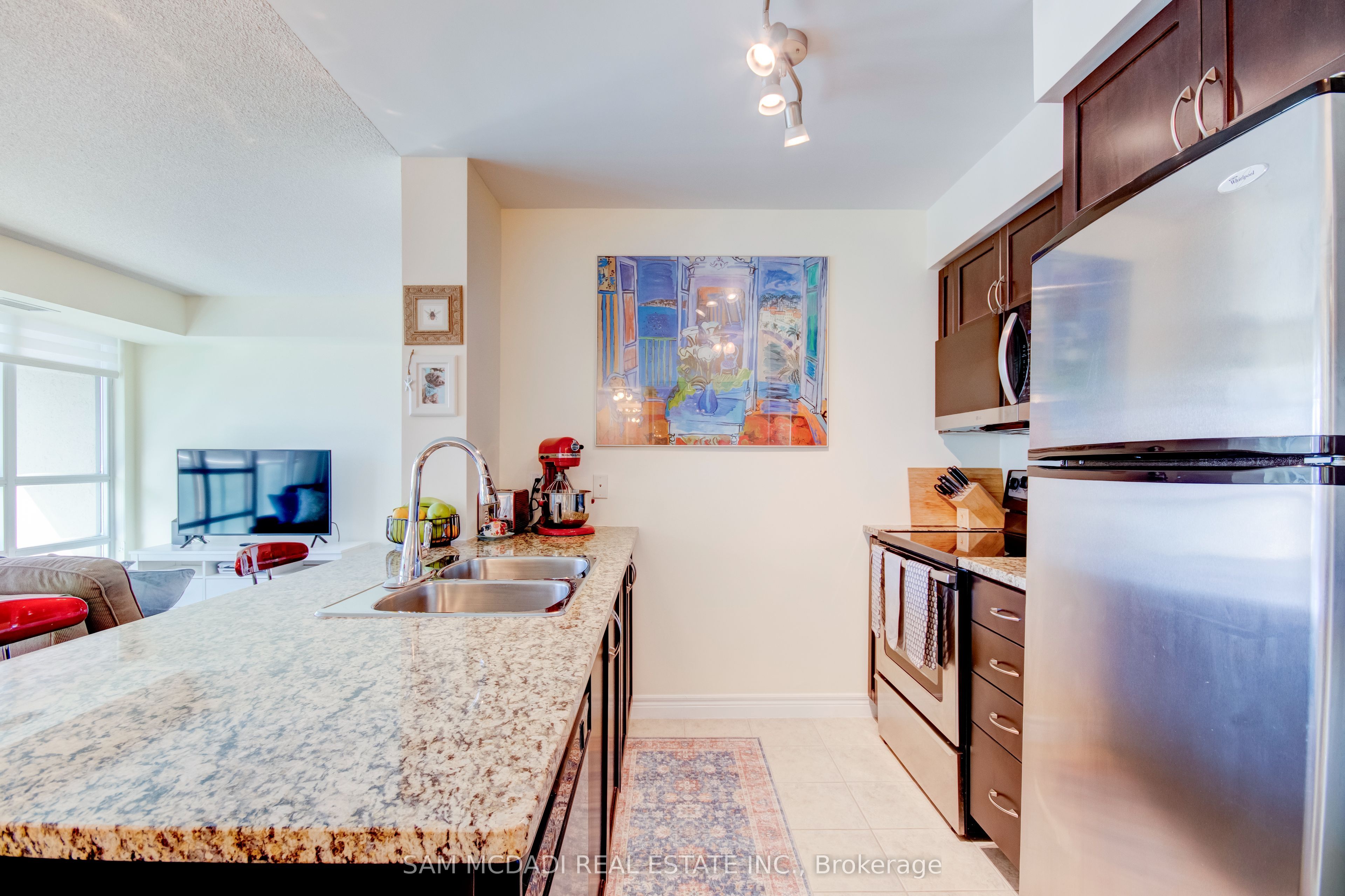 208 Enfield Place 2205, Mississauga, ON L5B 0G8 photo 5