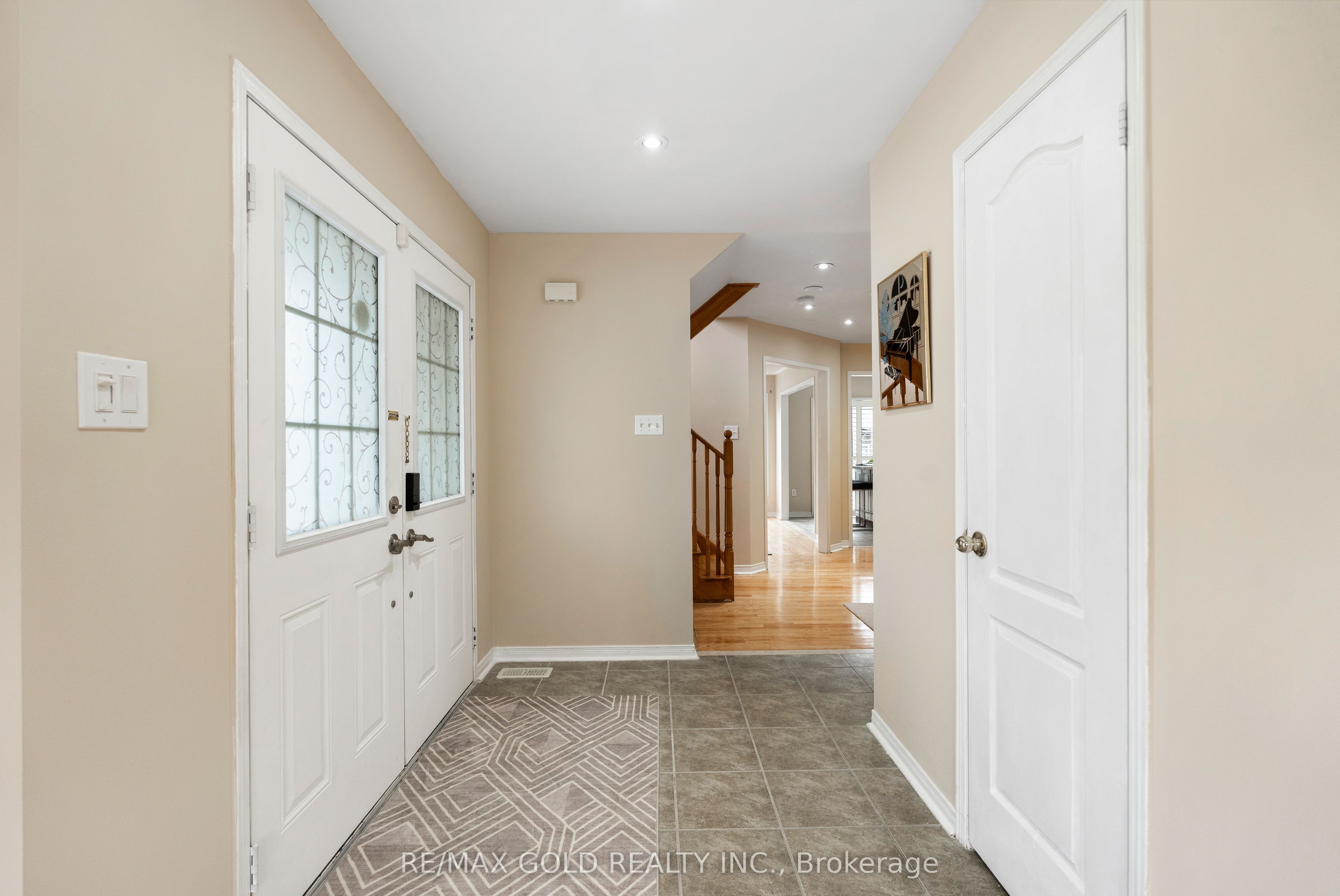 54 Sugarberry Drive, Brampton, ON L6X 0K3 photo 5