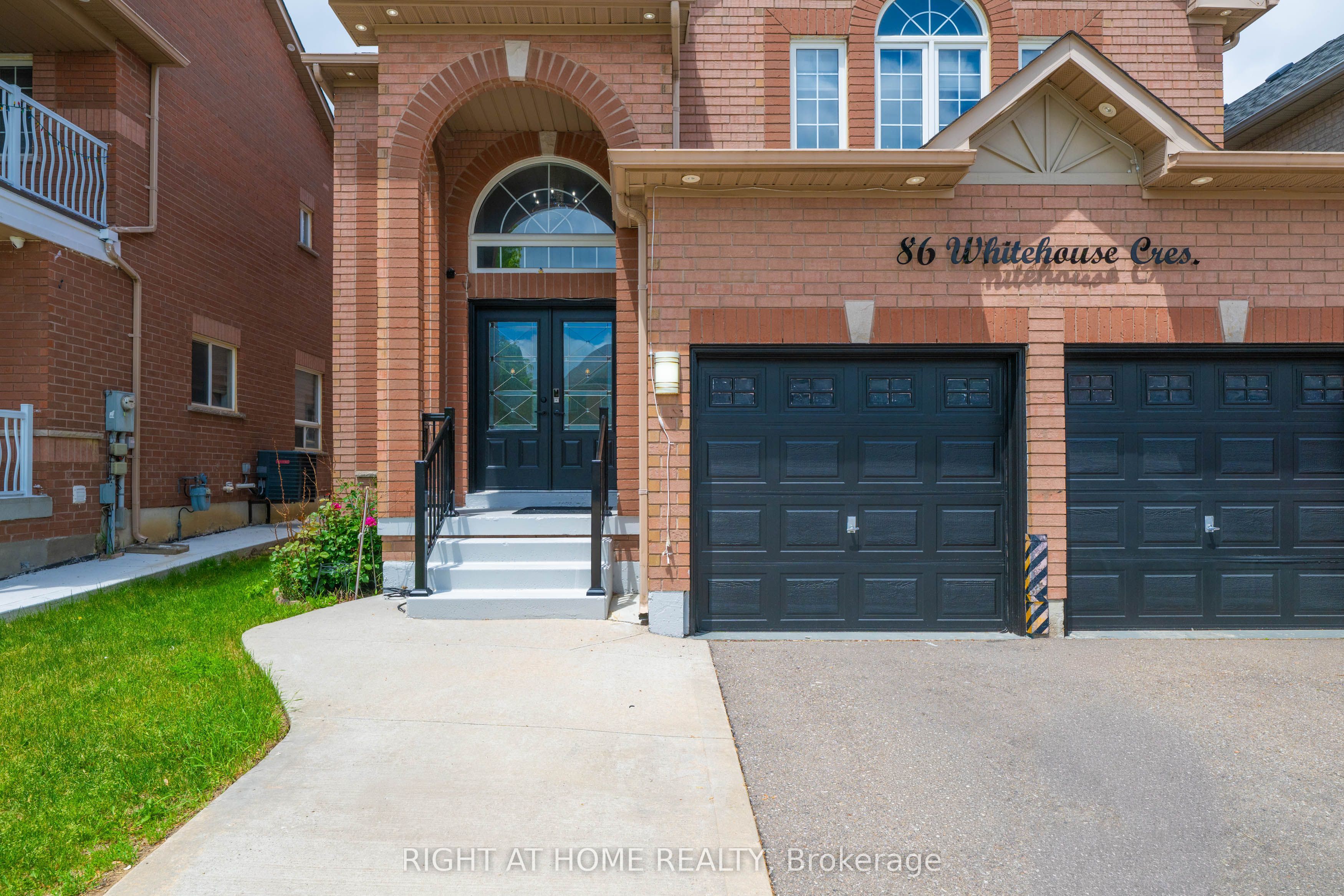 86 Whitehouse Crescent, Brampton, ON L6P 1L6 photo 3