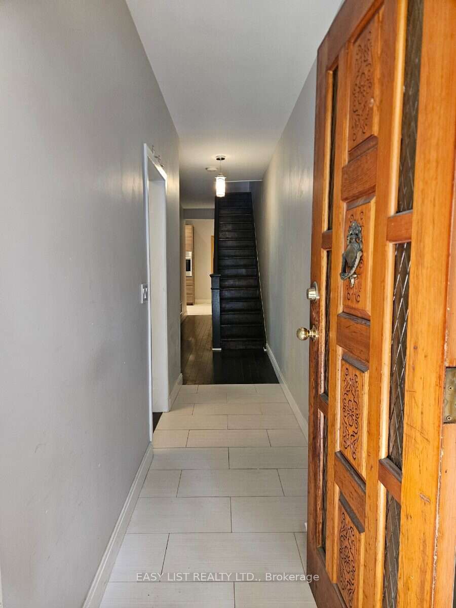 449 Pacific Avenue, Toronto, ON M6P 2R3 photo 3