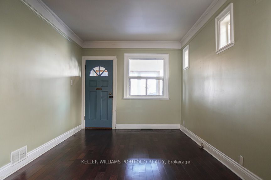 97 Livingstone Avenue, Toronto, ON M6E 2L7 photo 5