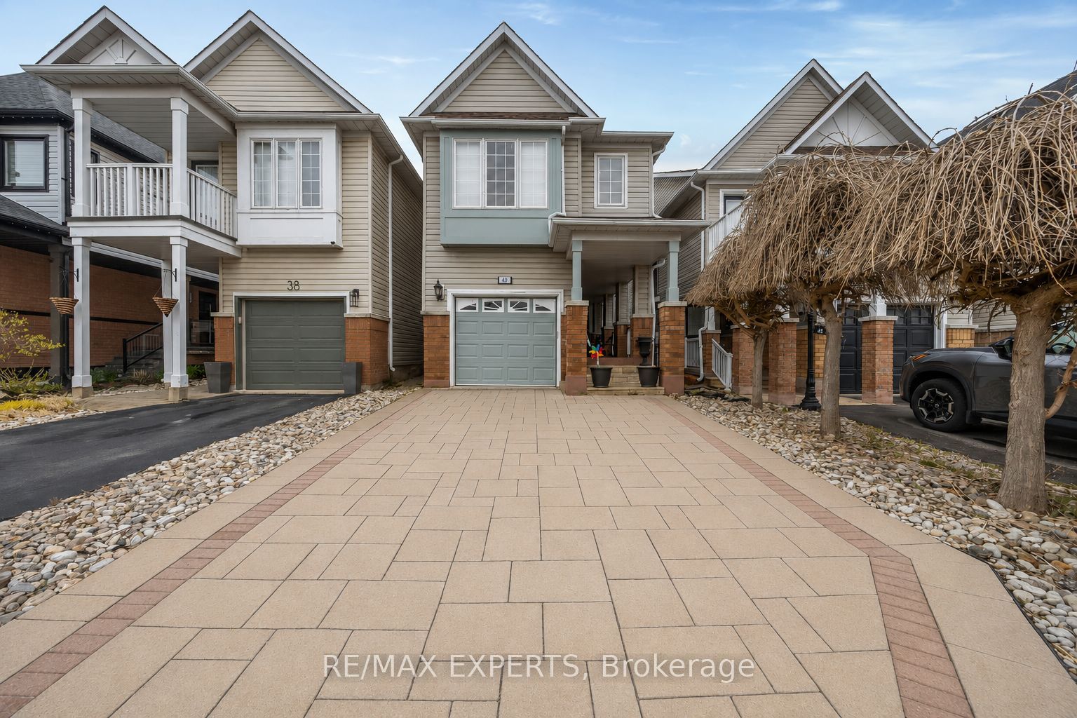 40 Dills Crescent, Milton, ON L9T 5P2 photo 2