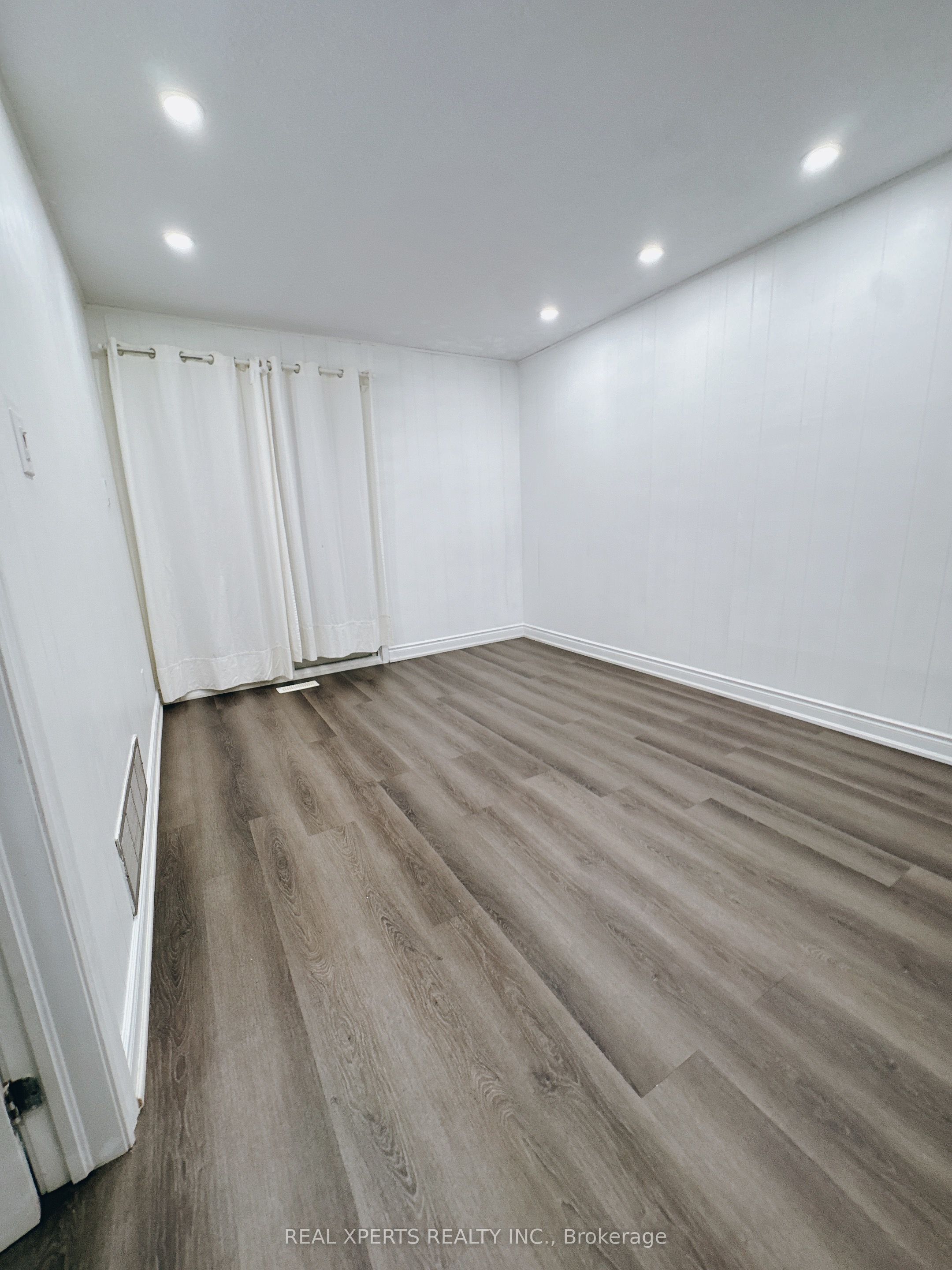 27 Roseville Drive, Brampton, ON L6Y 2G7 photo 5