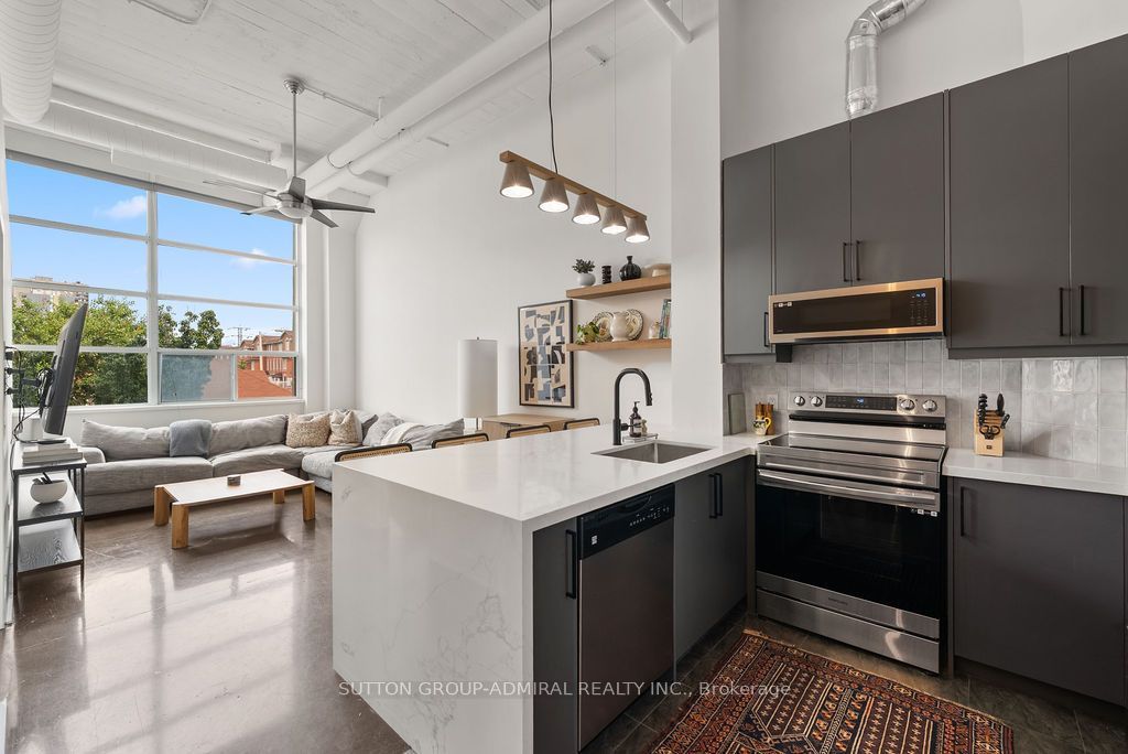 1001 Roselawn Avenue 124, Toronto, ON M6B 4M4