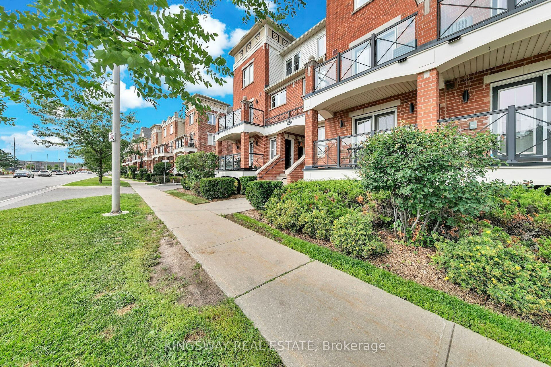 2557 Sixth Line W 6, Oakville, ON L6H 0H7 photo 3