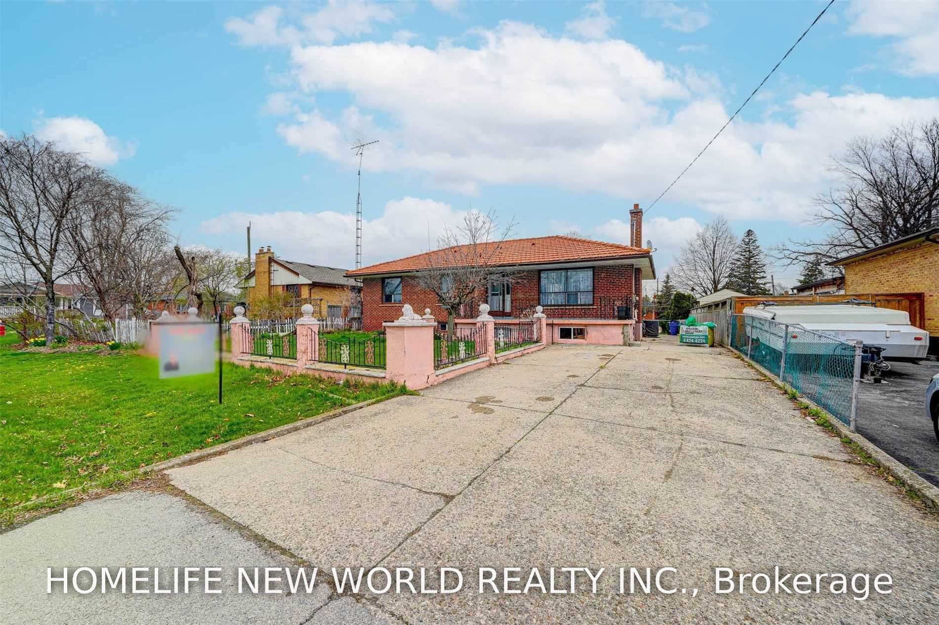349 Woodale Avenue, Oakville, ON L6K 2N8