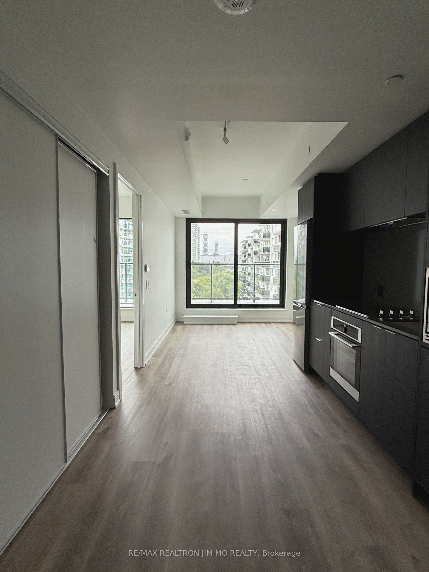 3009 Novar Road 722, Mississauga, ON L5B 0P9