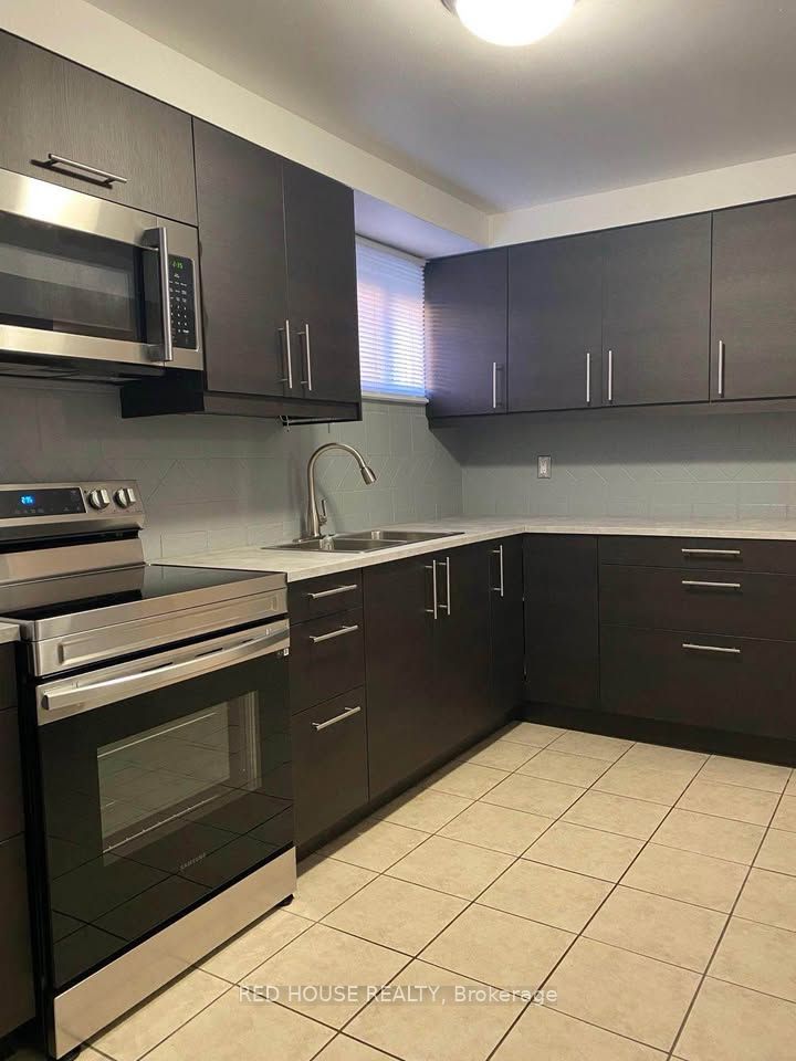 518 Meadows Boulevard main, Mississauga, ON L4Z 1G6 photo 5
