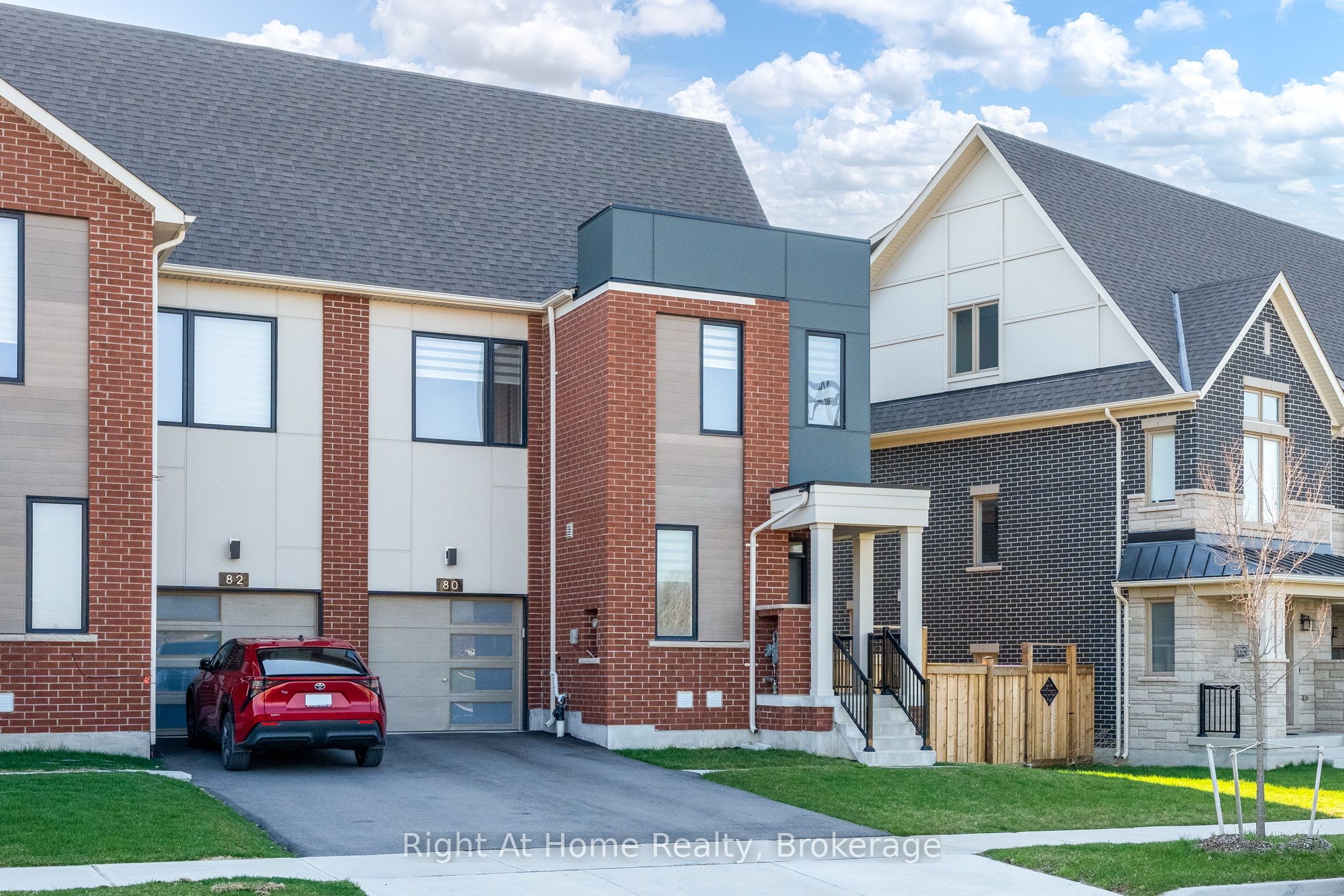 80 Settlers Road E, Oakville, ON L6H 0Y8 photo 3