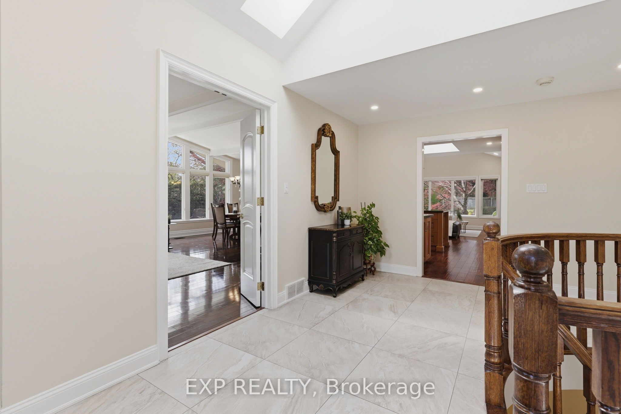 2076 Autumn Breeze Drive S, Mississauga, ON L5B 1R4 photo 5